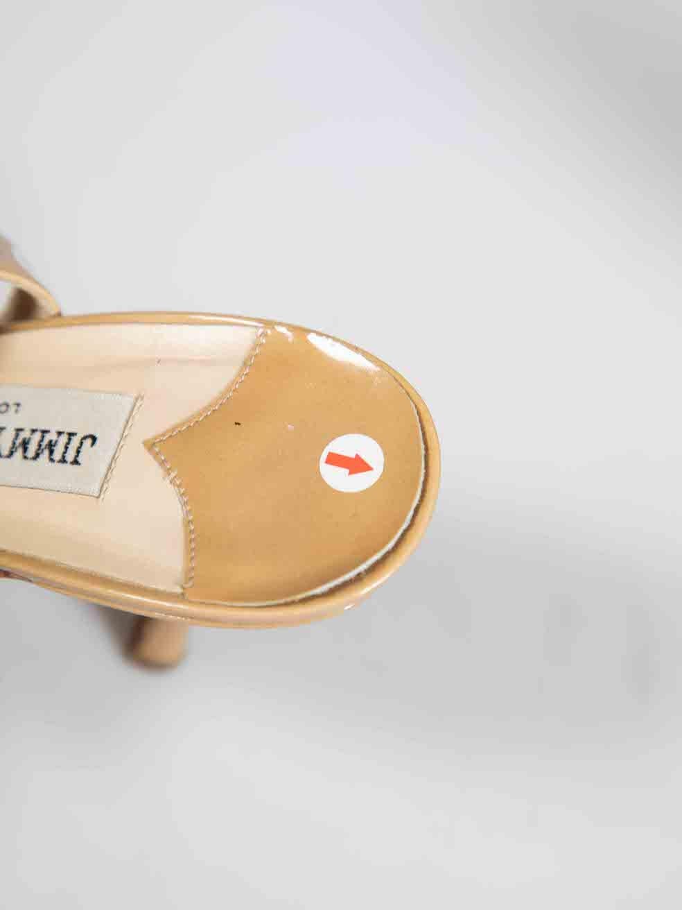 Jimmy Choo Beige Lackleder-Sandalen mit Riemen Größe IT 37 im Angebot 4