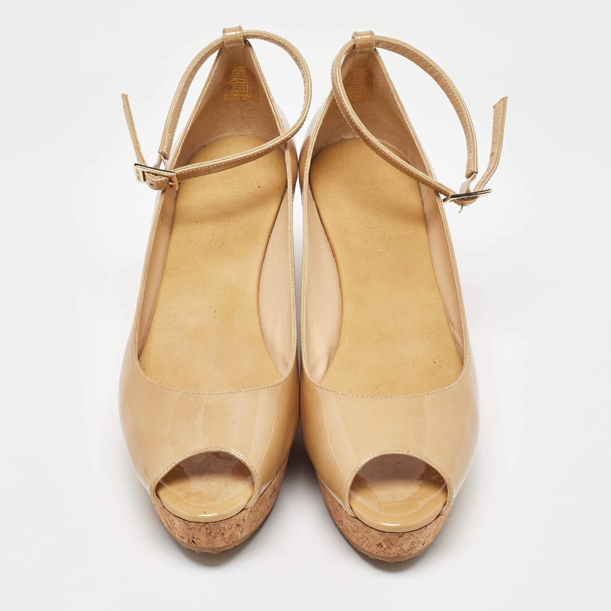 Jimmy Choo Beige Patent Leather Wedge Platform Ankle Strap Pumps Size 41 In Good Condition For Sale In Dubai, Al Qouz 2