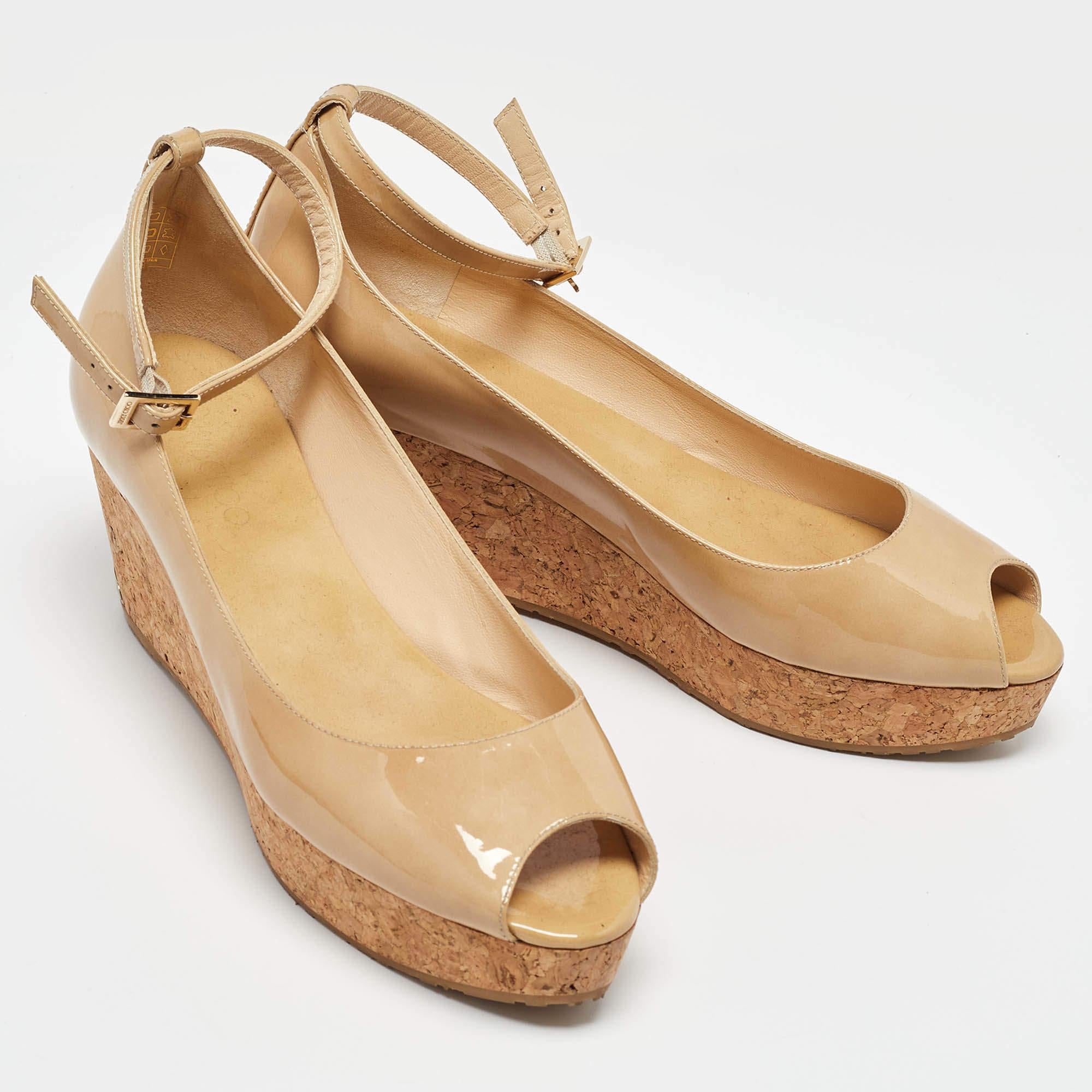 Women's Jimmy Choo Beige Patent Leather Wedge Platform Ankle Strap Pumps Size 41 For Sale