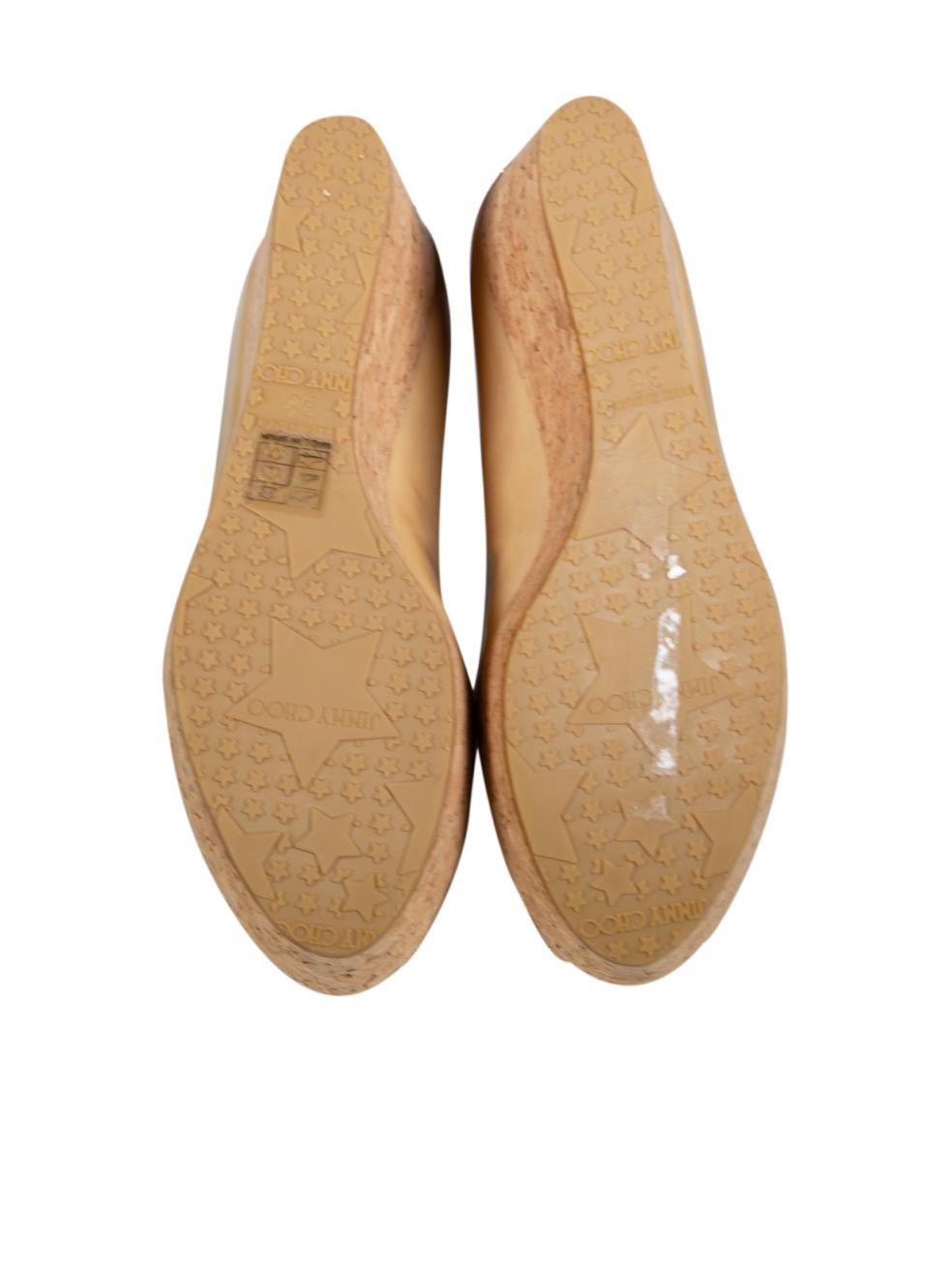 Women's Jimmy Choo Beige Patent Peep Toe Wedges Size IT 38 For Sale