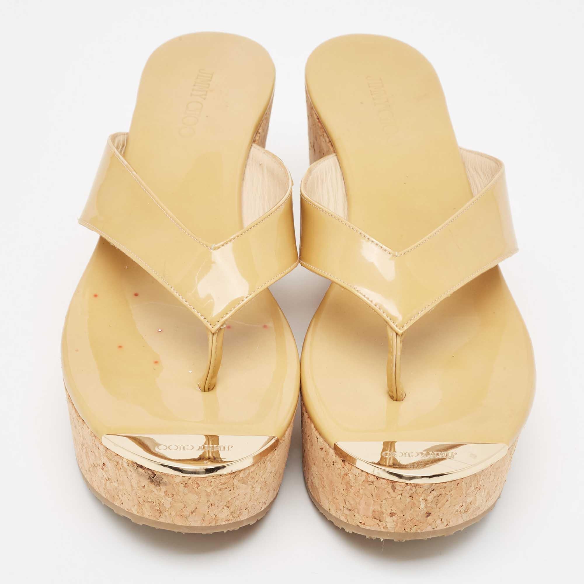 Jimmy Choo Sandali Prima Brevetto Beige Taglia 39 In condizioni buone in vendita a Dubai, Al Qouz 2