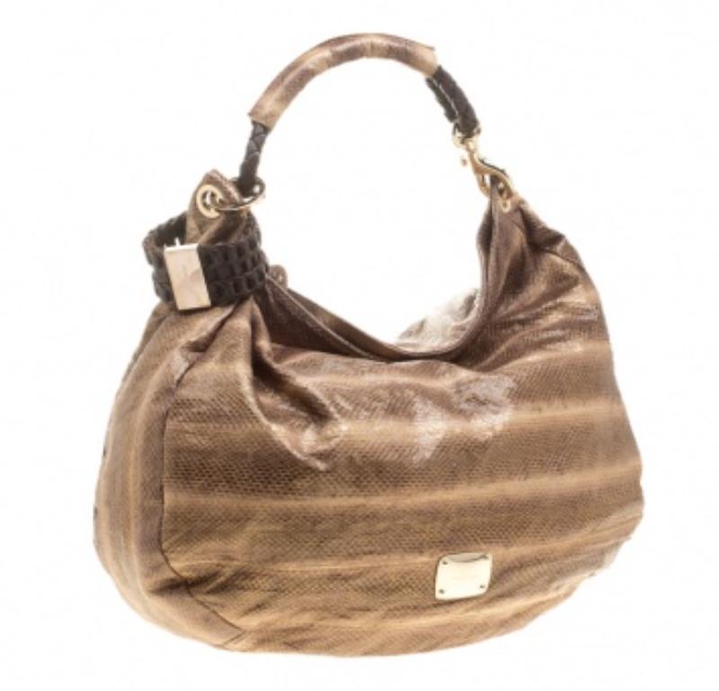 Jimmy Choo Beige Python Large Sky Bangle Hobo en Bueno estado para la venta en Dubai, Al Qouz 2