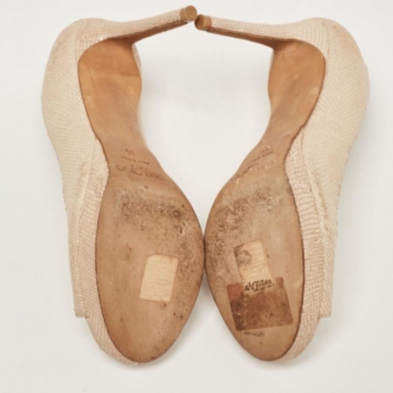 Jimmy Choo Bombas en relieve de piel de serpiente beige Talla 35 Beige en venta