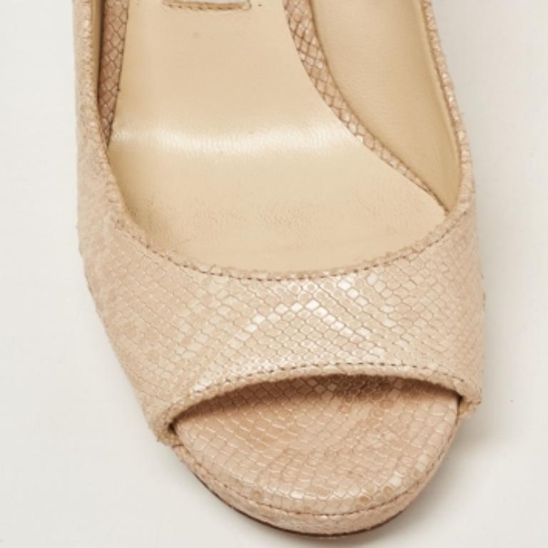 De las mujeres Jimmy Choo Bombas en relieve de piel de serpiente beige Talla 35 en venta