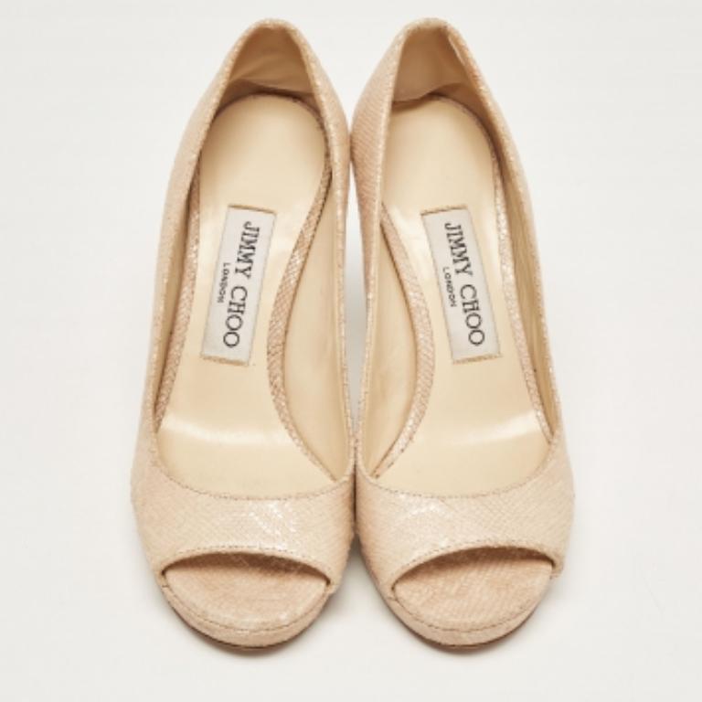 Jimmy Choo Bombas en relieve de piel de serpiente beige Talla 35 en venta 2