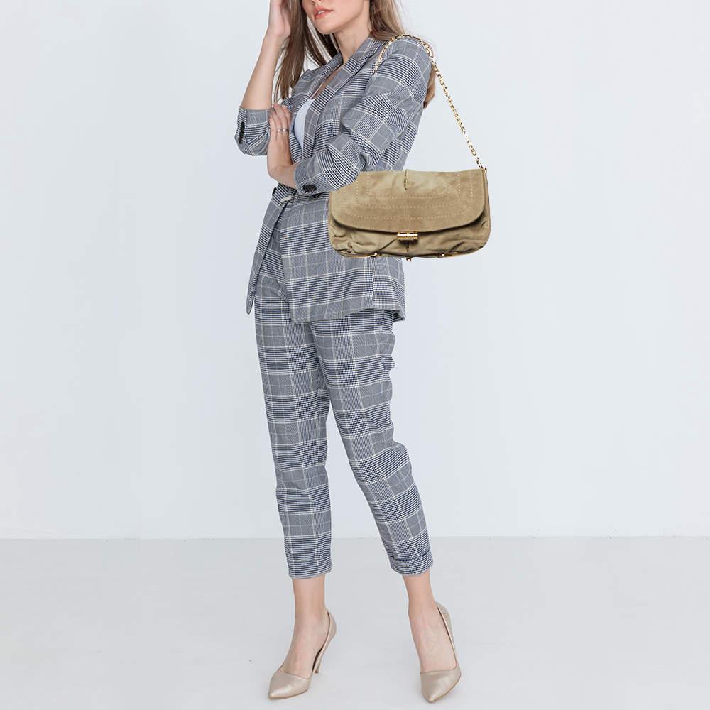Designer bags are ideal companions for ample occasions Here we have a fashion meets functionality piece crafted with precision. It has been equipped with a well sized interior that can easily fit your small essentials.