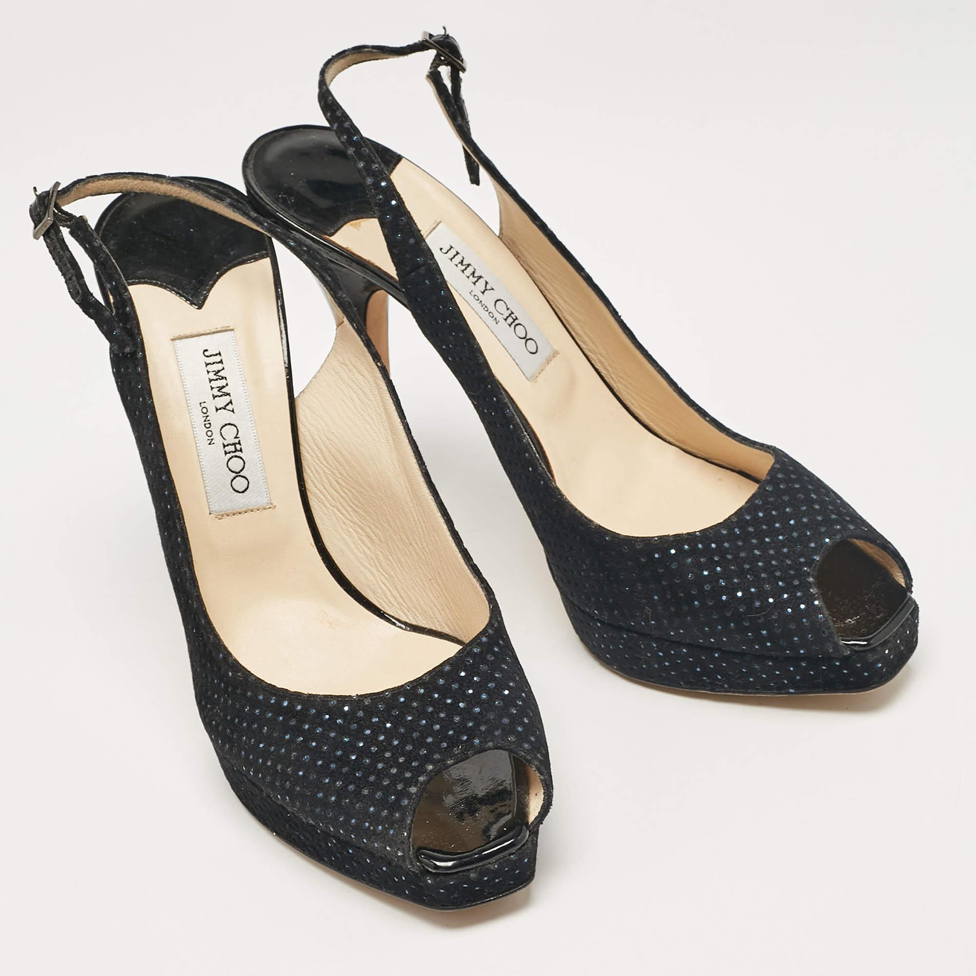 Jimmy Choo - Escarpins à talons compensés en daim noir avec ornements, taille 41 Bon état - En vente à Dubai, Al Qouz 2