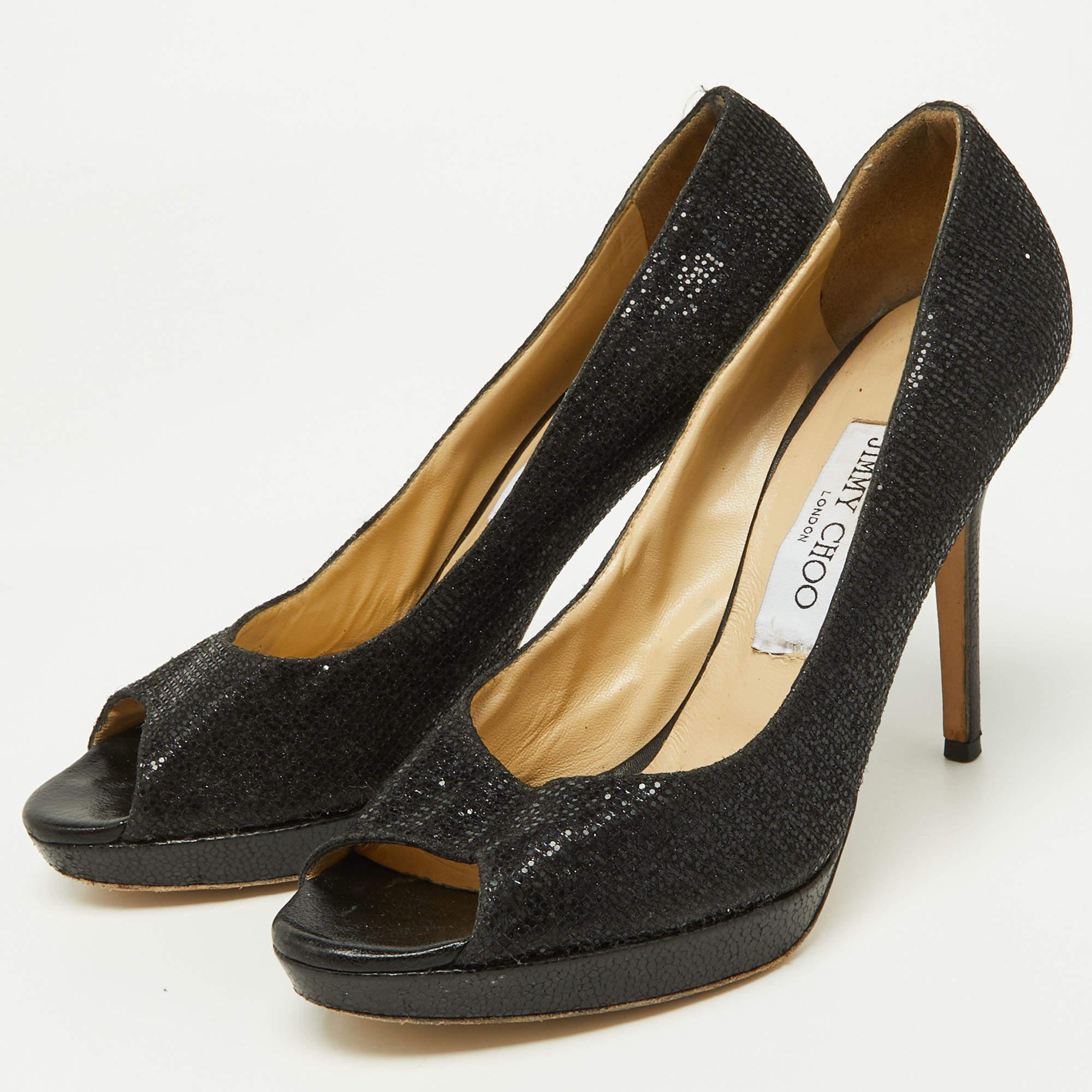 Elevate your ensemble with these Jimmy Choo pumps for women. Meticulously crafted, these exquisite heels combine luxury and comfort, creating a statement pair that's both fashionable and fabulous for every occasion.