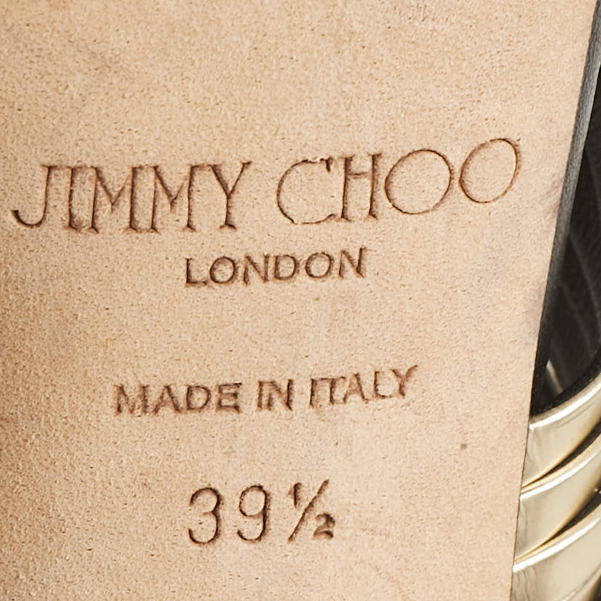 Jimmy Choo Sandali con cinturino alla caviglia in pelle nera/oro misura 39,5 in vendita 3