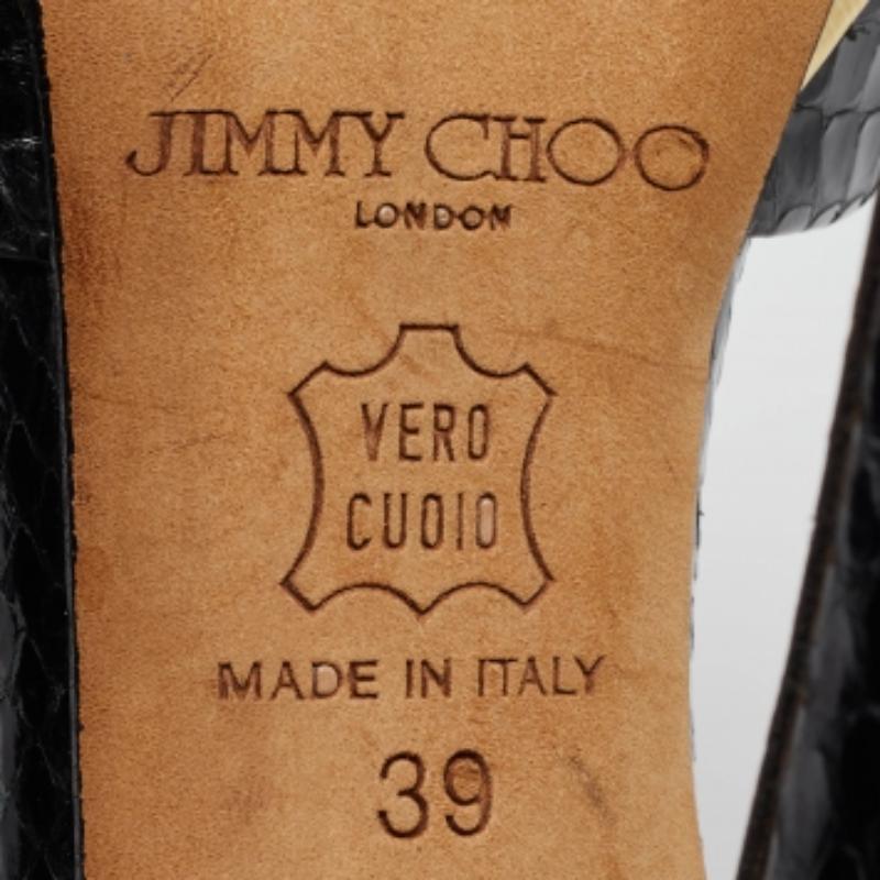 Jimmy Choo Sandali con plateau in pelle e pitone nero/oro Taglia 39 In condizioni buone in vendita a Dubai, Al Qouz 2