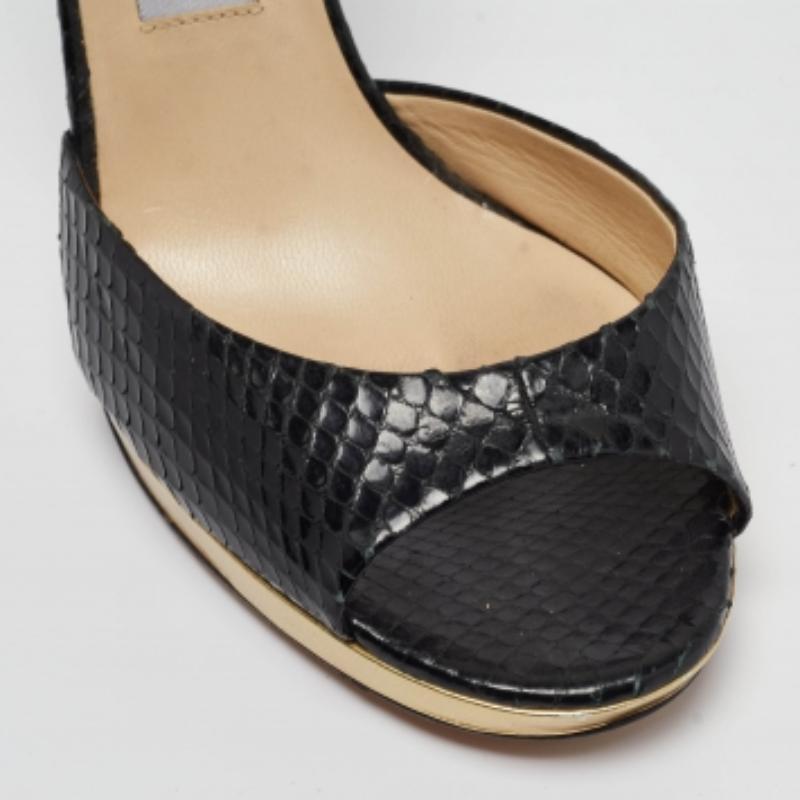 Jimmy Choo Sandali con plateau in pelle e pitone nero/oro Taglia 39 in vendita 3