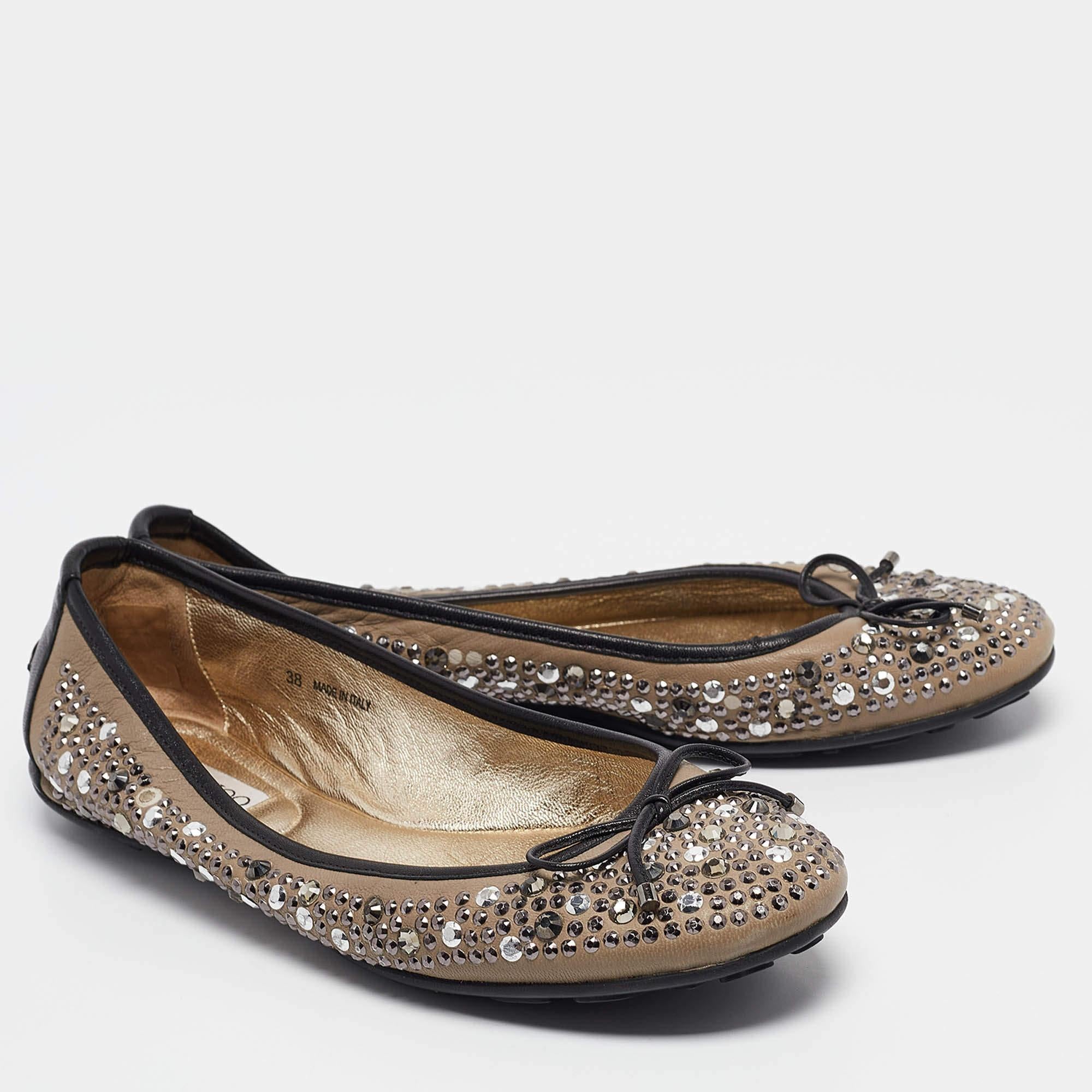 Jimmy Choo Schwarz/graue kristallverzierte Weber-Ballerinas aus Leder Größe 38 im Zustand „Gut“ im Angebot in Dubai, Al Qouz 2