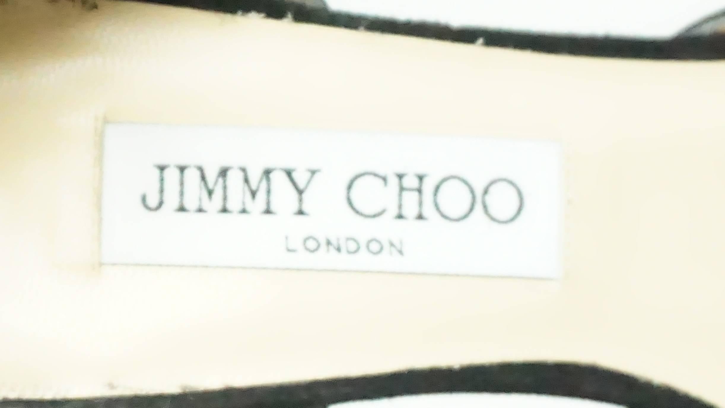 Jimmy Choo Chaussures à talons en dentelle noire avec bouts ouverts et talons en forme de chaton, Taille 37 en vente 1