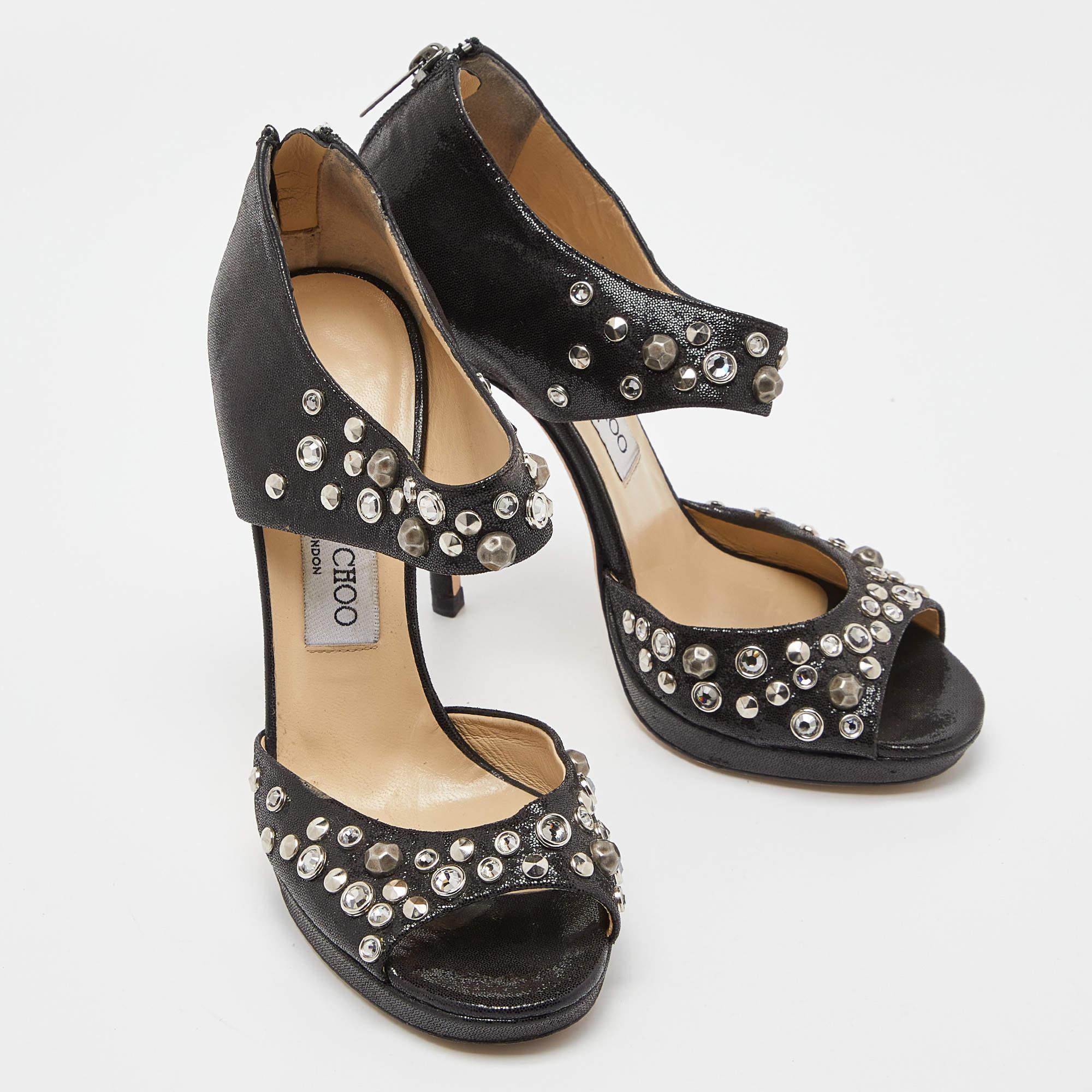 Jimmy Choo Sandali Bonnie in pelle scamosciata laminata nera misura 37 In condizioni buone in vendita a Dubai, Al Qouz 2