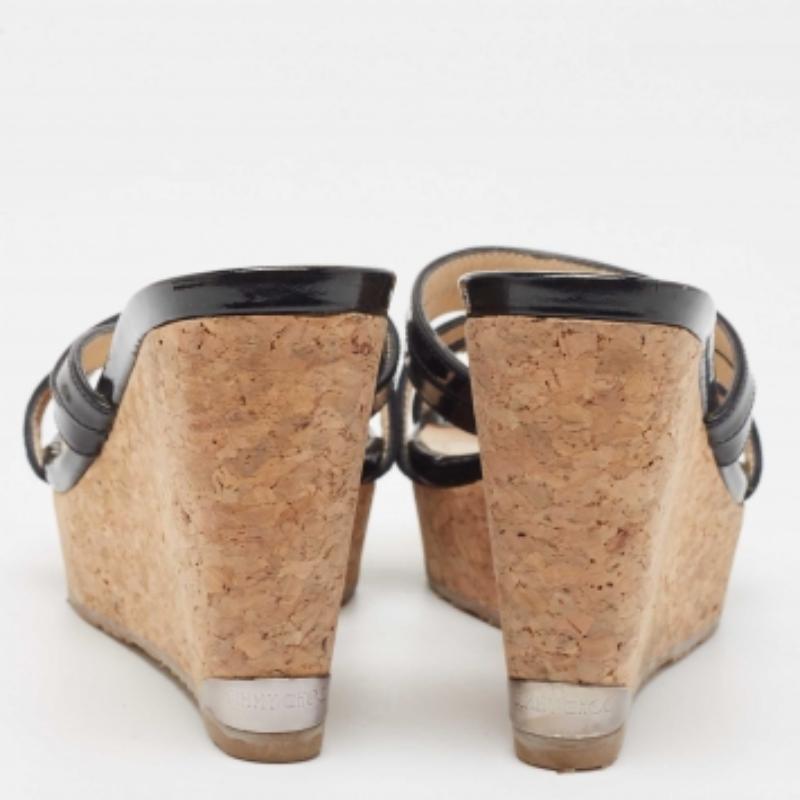 Jimmy Choo Sandalias negras de piel y ante con tiras y cuña de corcho Tamaño 35.5 en venta 2