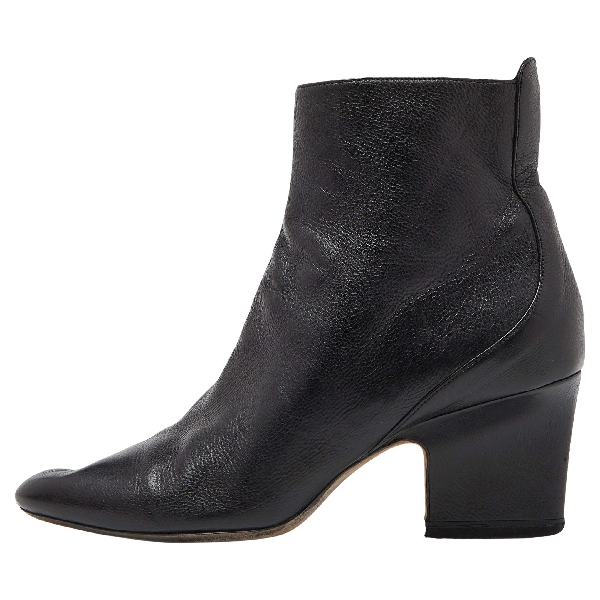 Jimmy Choo Black Leather Ankle Booties Size 38 For Sale