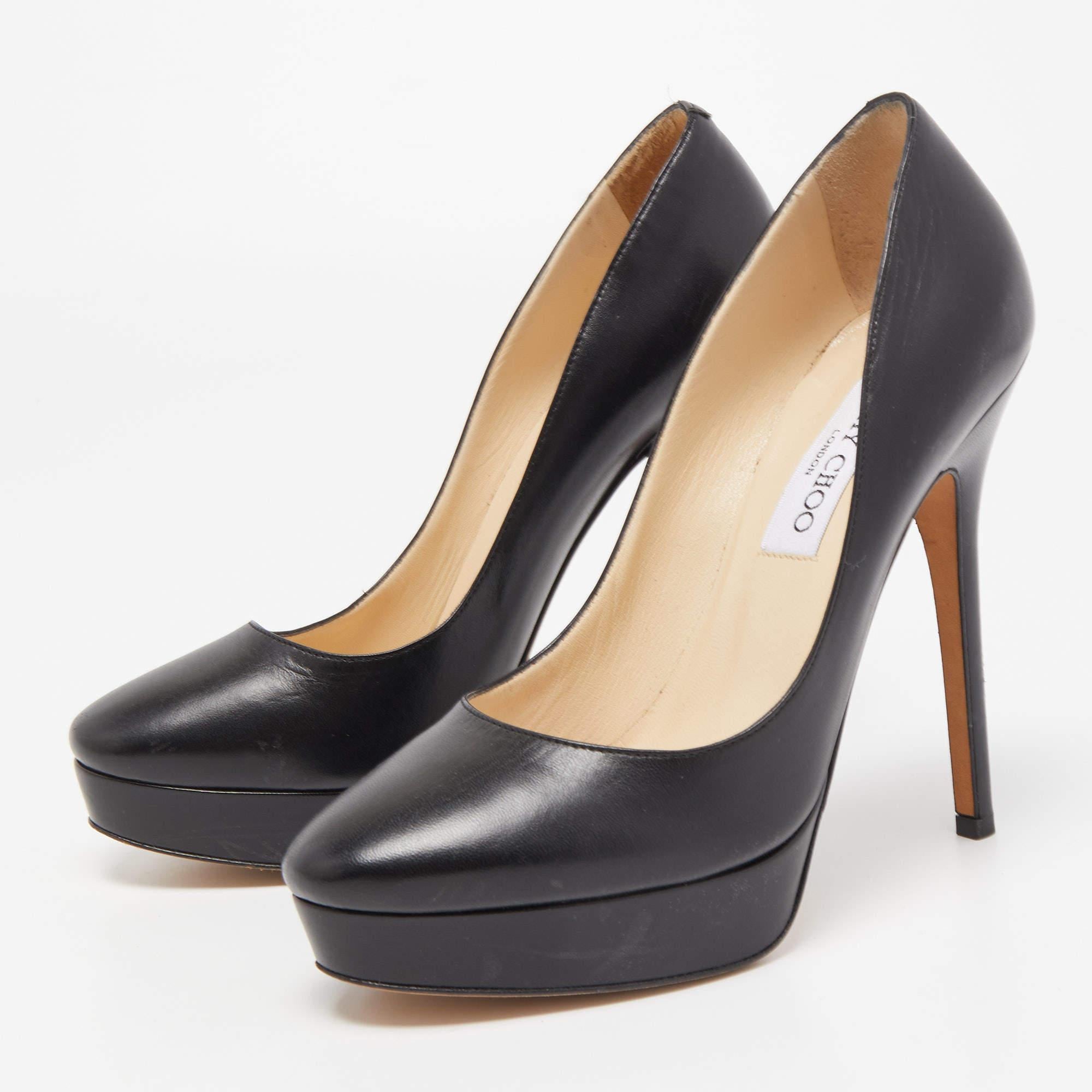Exhibit an elegant style with this pair of pumps. These elegant shoes are crafted from quality materials. They are set on durable soles and sleek heels.