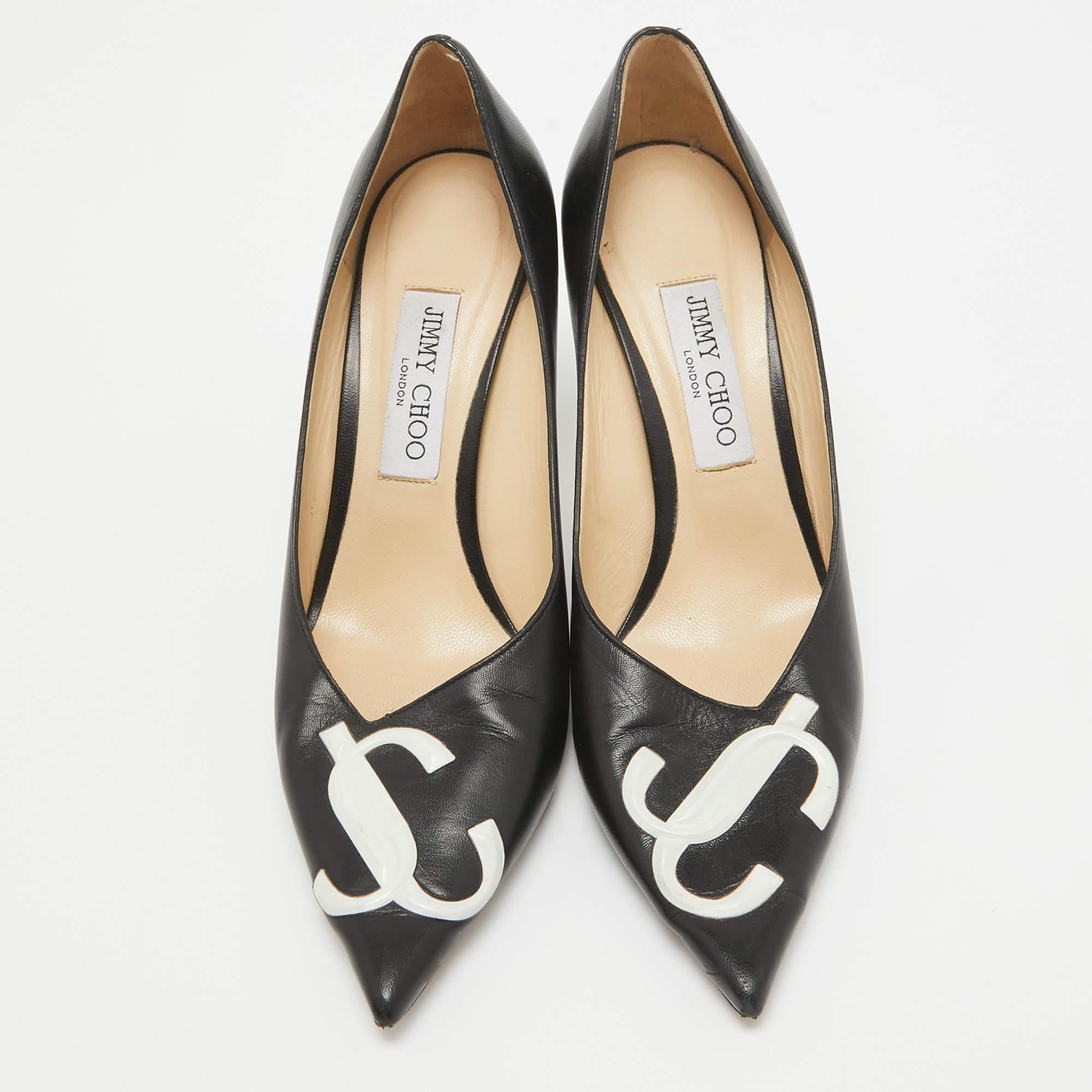 Jimmy Choo Black Leather JC Love Pumps Size 39.5 In Good Condition For Sale In Dubai, Al Qouz 2