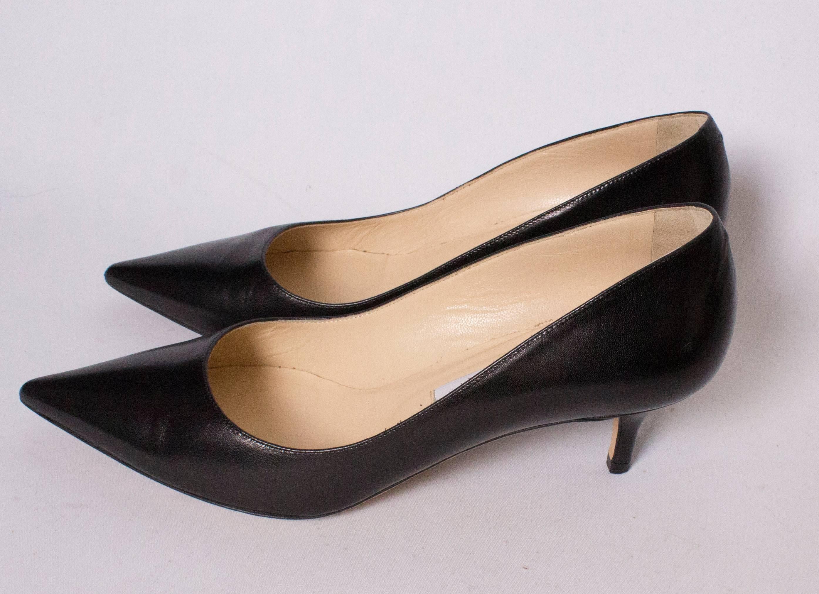 Jimmy Choo Black Leather Kittenheels In Excellent Condition In London, GB