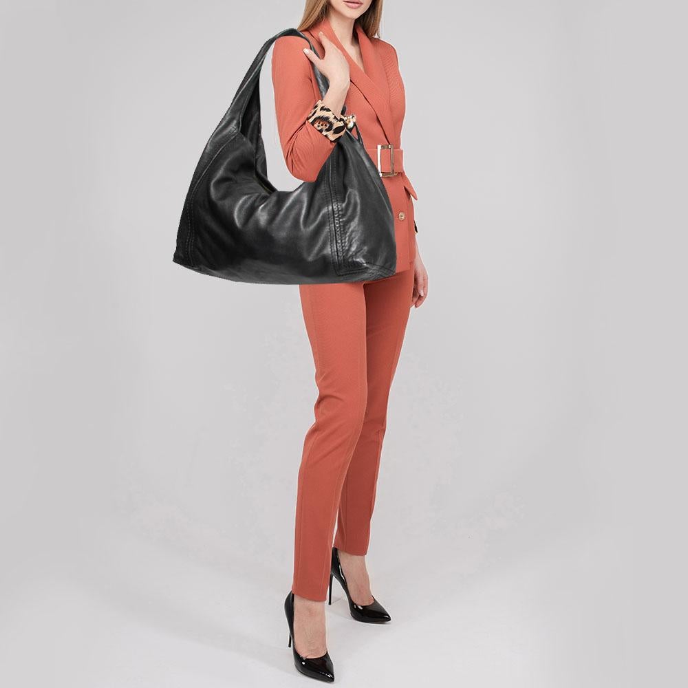 Jimmy Choo Black Leather Large Saba Hobo In Good Condition In Dubai, Al Qouz 2
