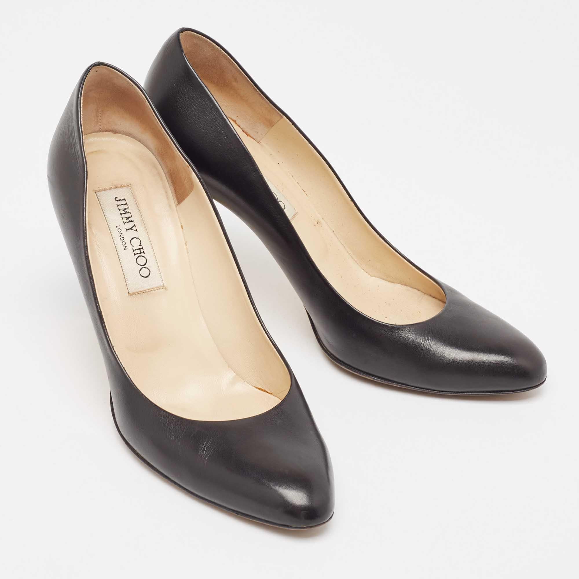 Women's Jimmy Choo Black Leather Round Toe Pumps Size 37.5
