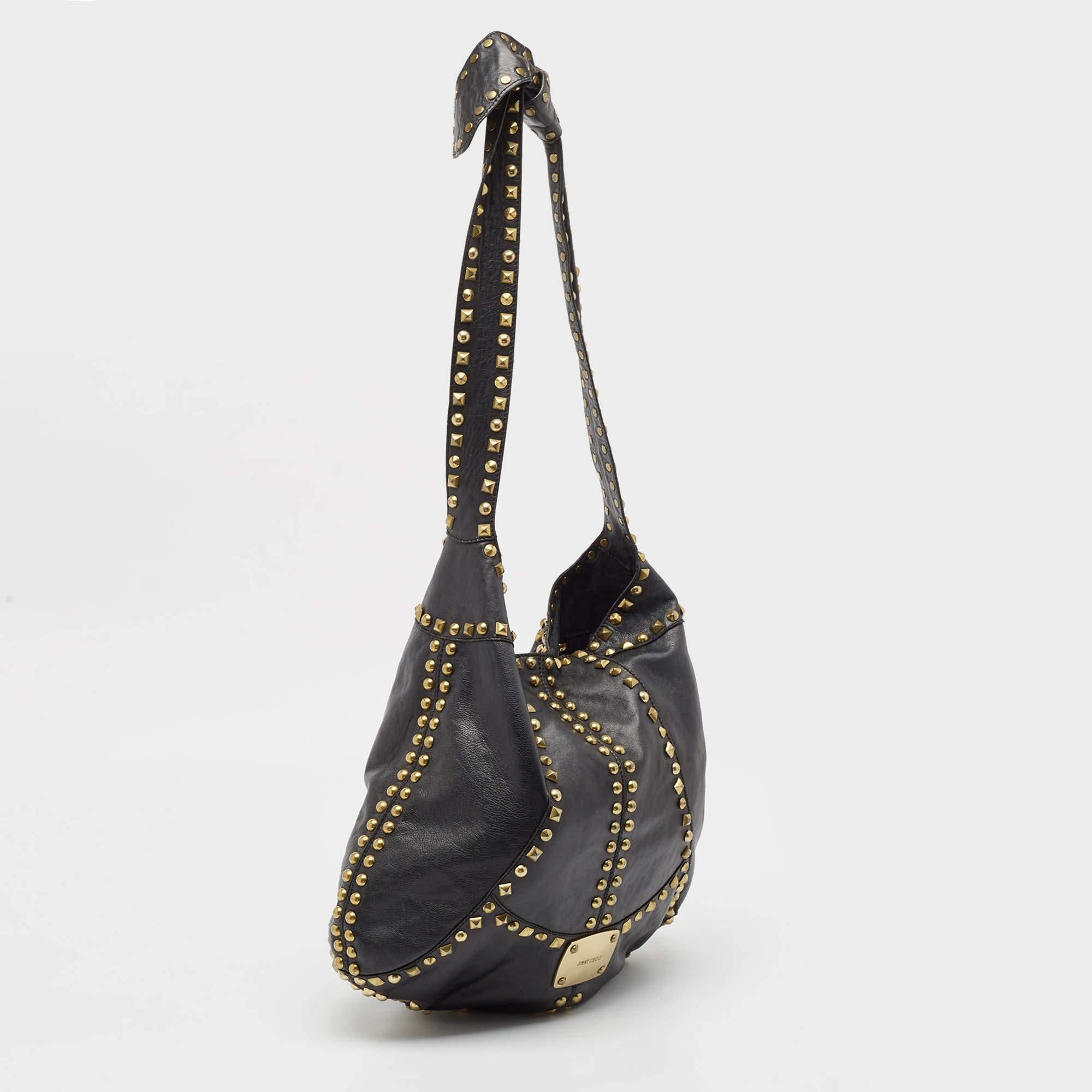 Jimmy Choo Black Leather Studded Hobo In Good Condition In Dubai, Al Qouz 2