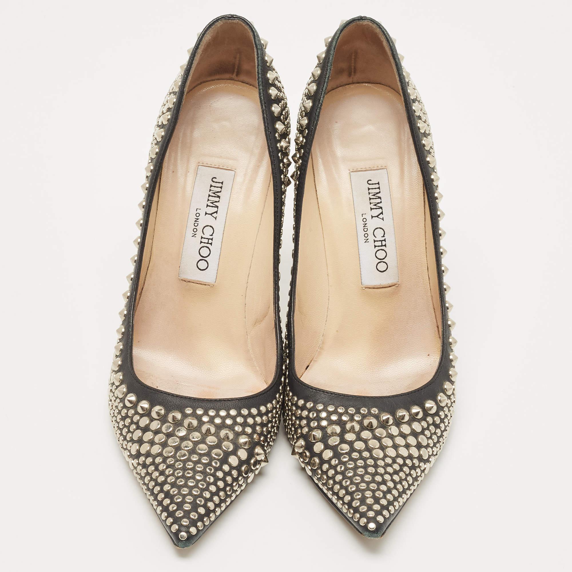 Jimmy Choo Black Leather Studded Pumps Size 37 In Fair Condition In Dubai, Al Qouz 2