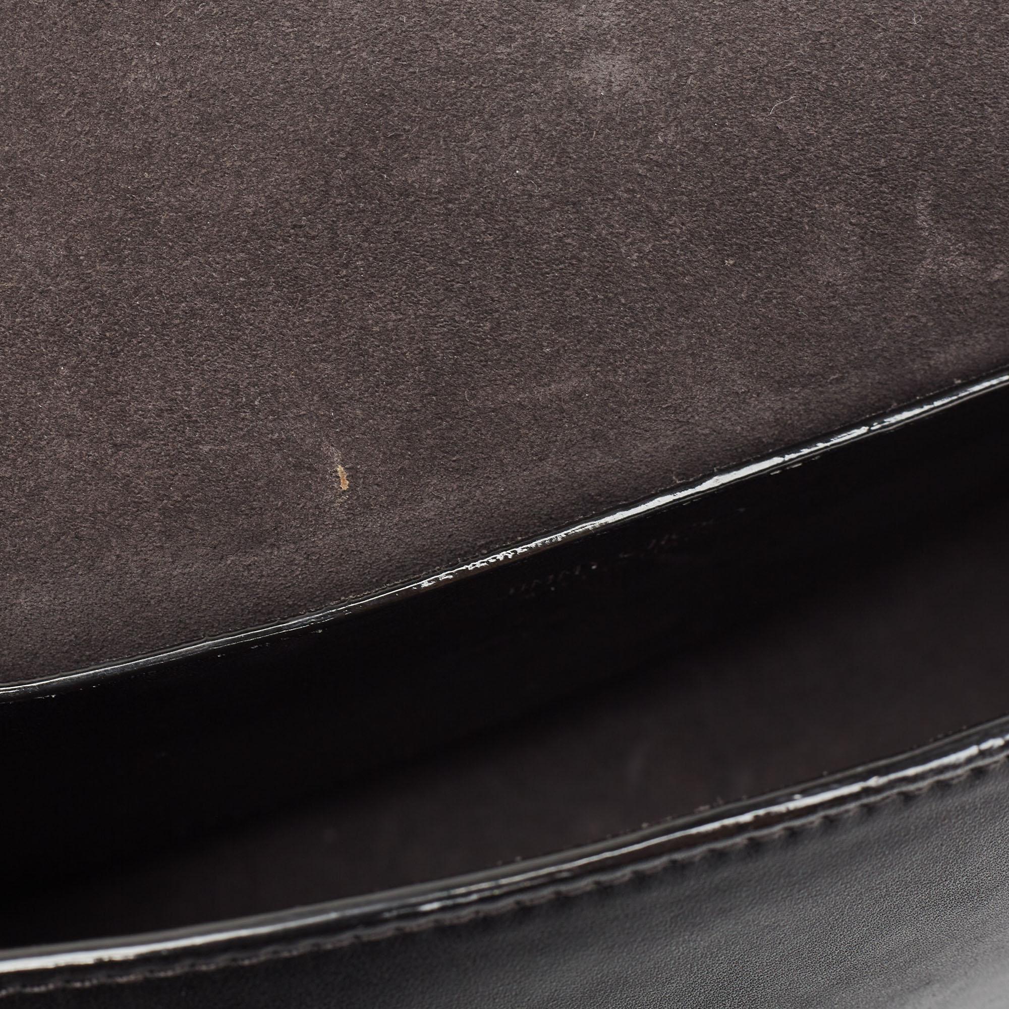 Jimmy Choo Black Leather Varenne Studded Flap Crossbody Bag In Good Condition For Sale In Dubai, Al Qouz 2
