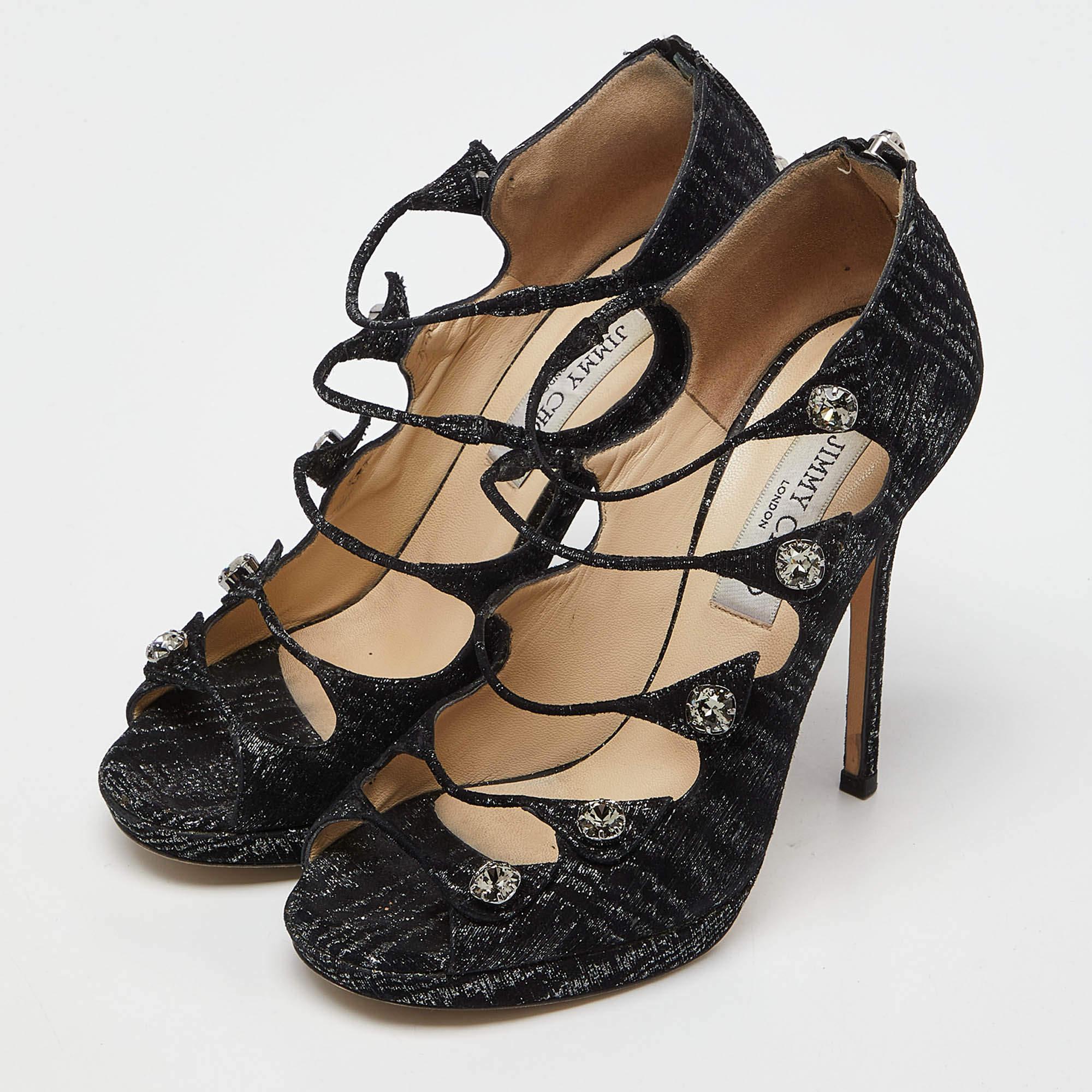 Parfaitement cousues et finies pour garantir un look et une coupe élégants, ces chaussures de créateur sont un achat que vous aimerez arborer. Ils sont très beaux sur les pieds.
