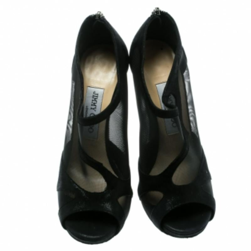 Jimmy Choo - Bottines à bout ouvert en maille noire et daim marbrée, taille 36,5 Bon état - En vente à Dubai, Al Qouz 2