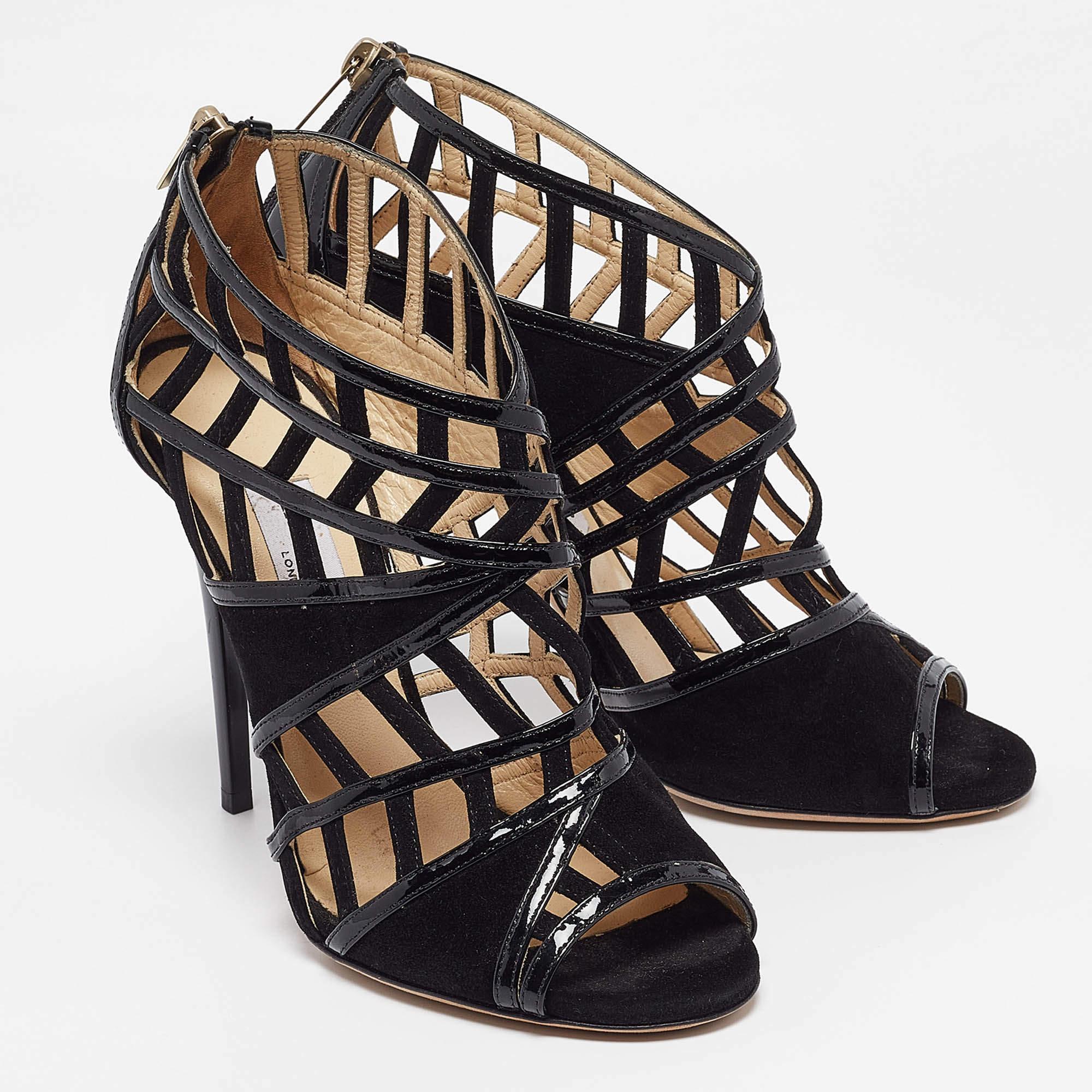 Jimmy Choo - Sandales à découpes en daim et vernis noir - Taille 39 Bon état - En vente à Dubai, Al Qouz 2