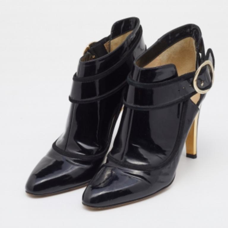 Jimmy Choo Black Patent Leather Chicago Ankle Boots Size 40 In Good Condition For Sale In Dubai, Al Qouz 2