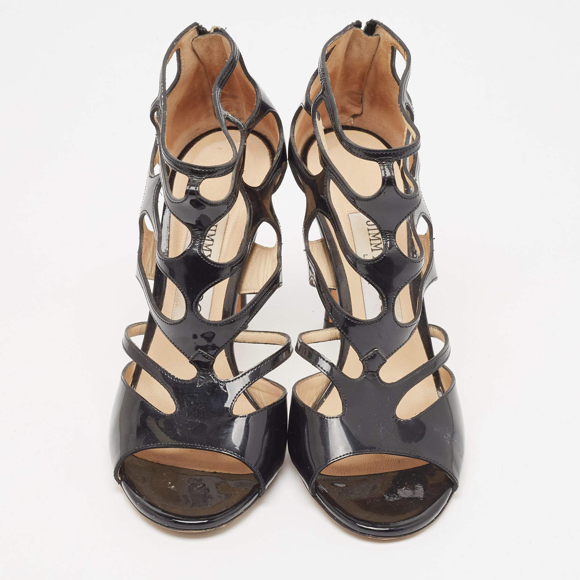 Jimmy Choo Black Patent Leather Cut Out Peep Toe Sandals Size 37 In Good Condition For Sale In Dubai, Al Qouz 2