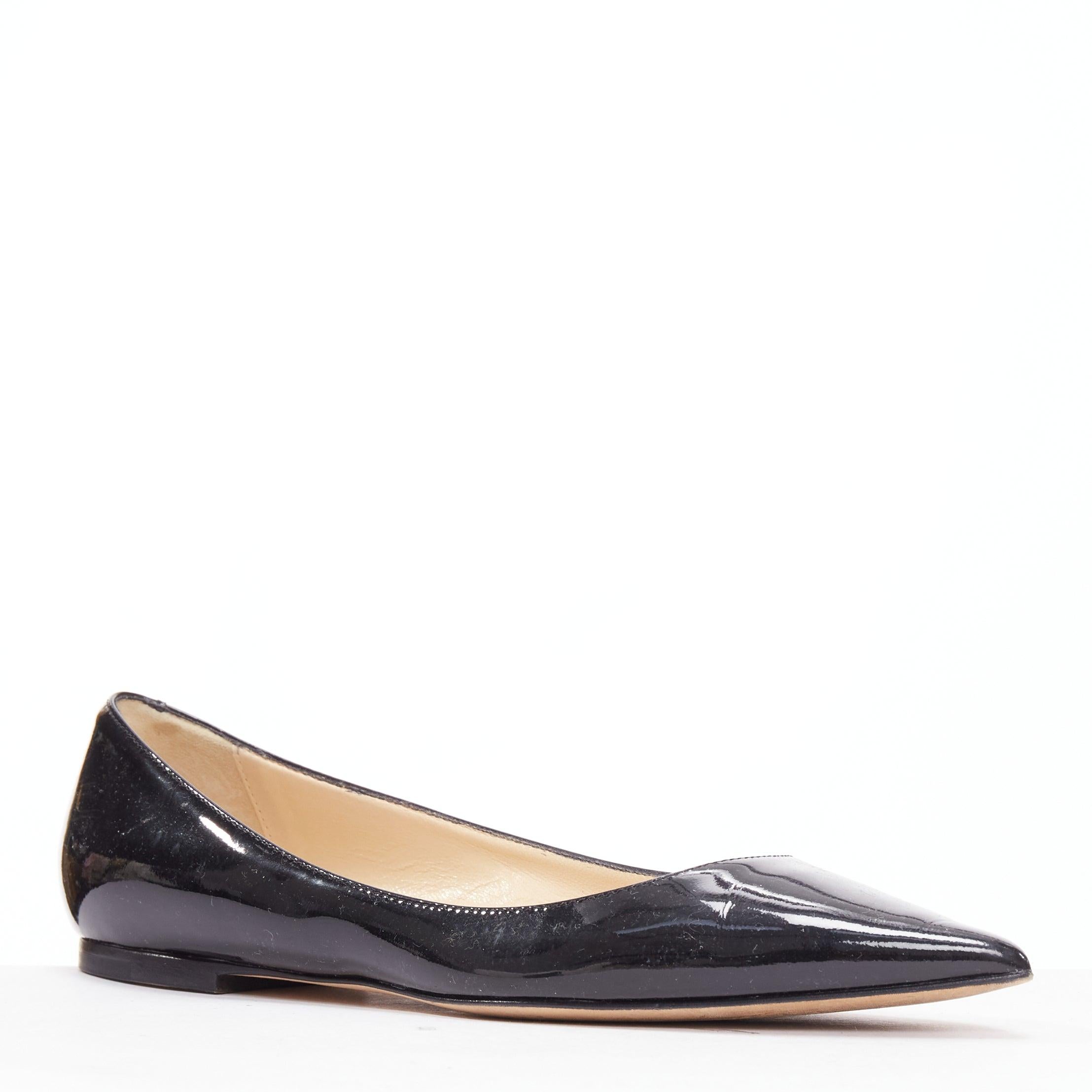 Noir JIMMY CHOO chaussures plates à bouts pointus en cuir verni noir EU37 en vente