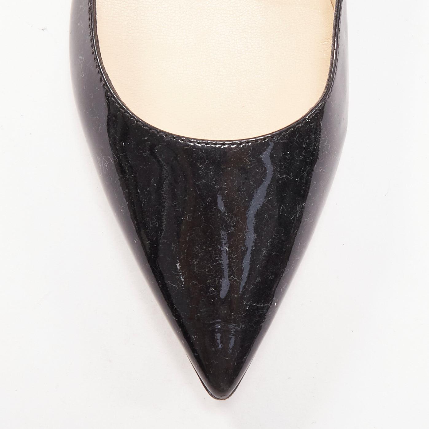 JIMMY CHOO chaussures plates à bouts pointus en cuir verni noir EU37 en vente 1