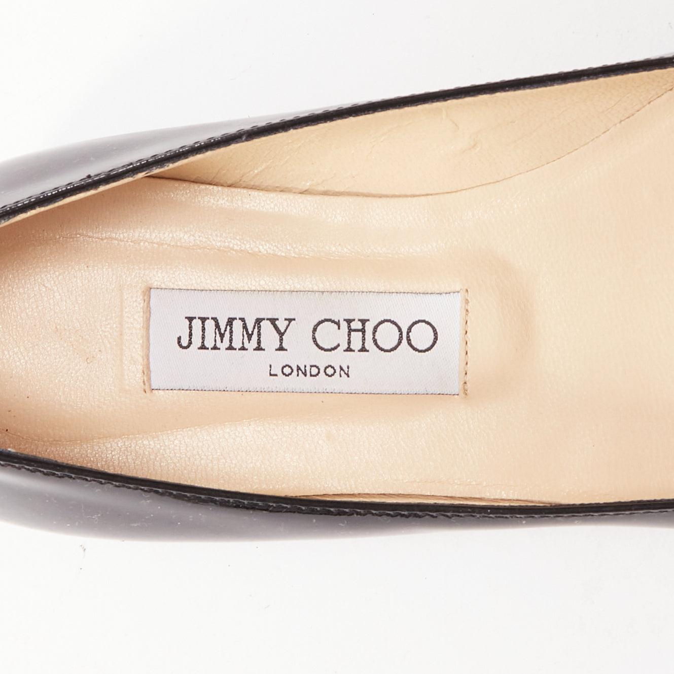 JIMMY CHOO chaussures plates à bouts pointus en cuir verni noir EU37 en vente 4