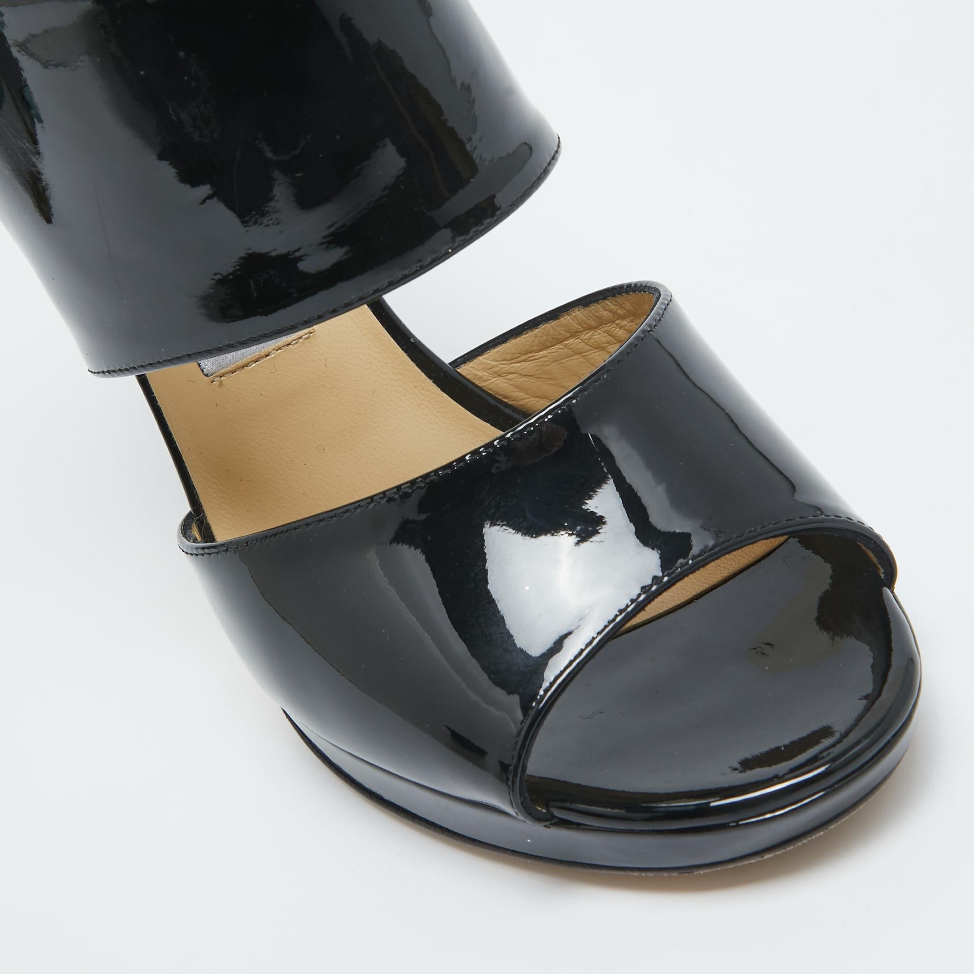 Jimmy Choo Sandalias privadas de charol negro talla 36.5 en venta 2