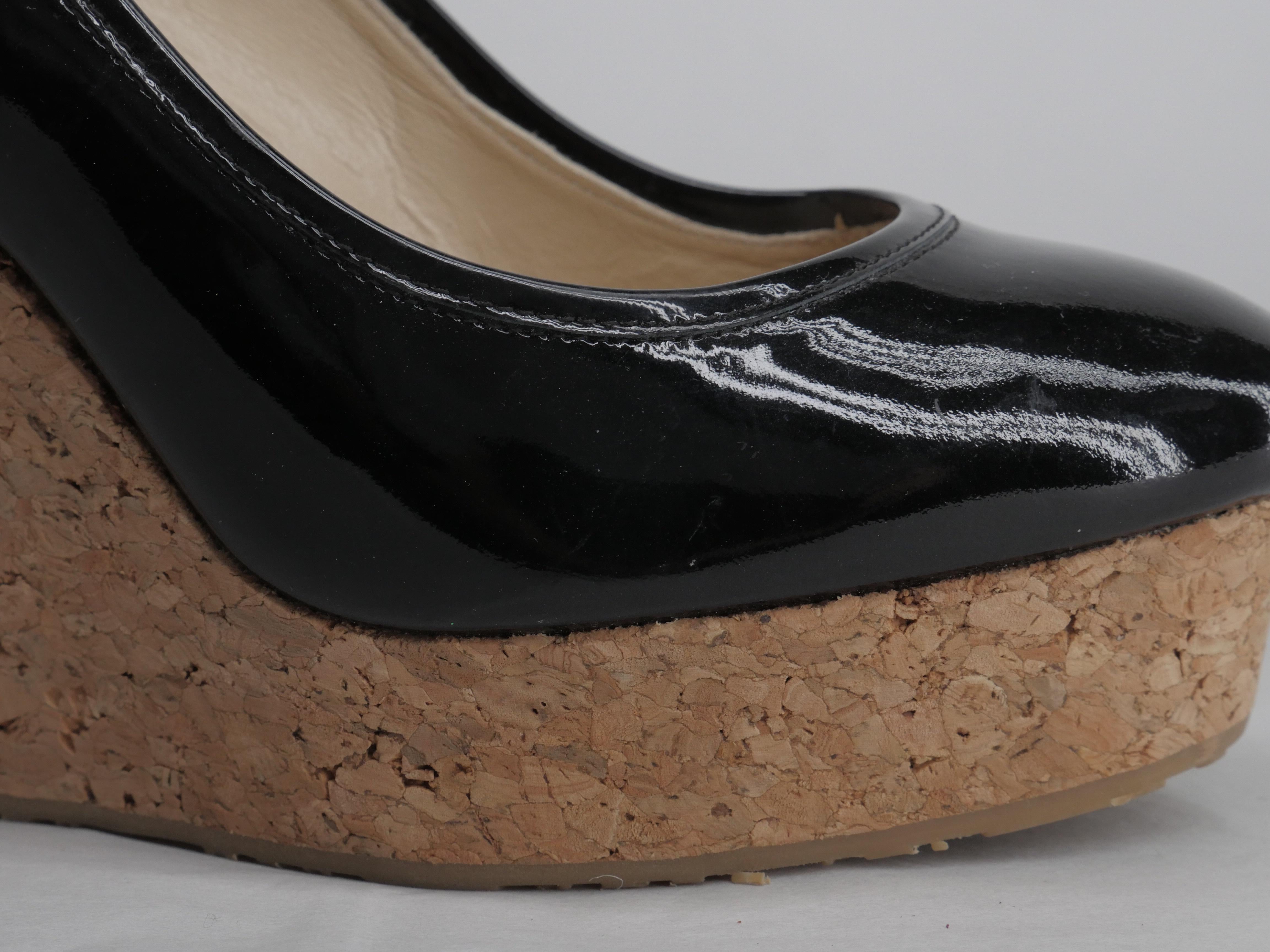 Jimmy Choo Black Patent Size 40 Platform Wedge In Excellent Condition In Bridgehampton, NY