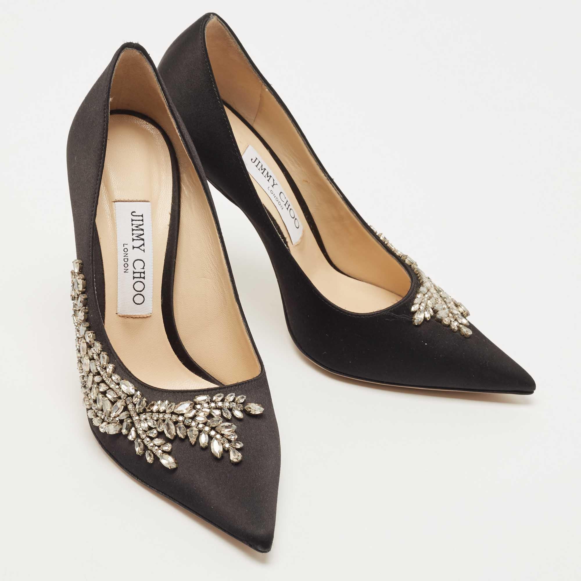 Jimmy Choo Black Satin Love Crystal Embellished Pointed Toe Pumps Size 37.5 In Good Condition For Sale In Dubai, Al Qouz 2