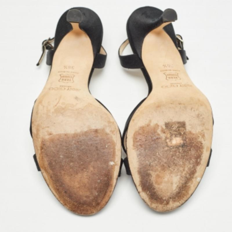 Jimmy Choo Sandalias negras de satén con tira en el talón talla 38.5 Negro en venta