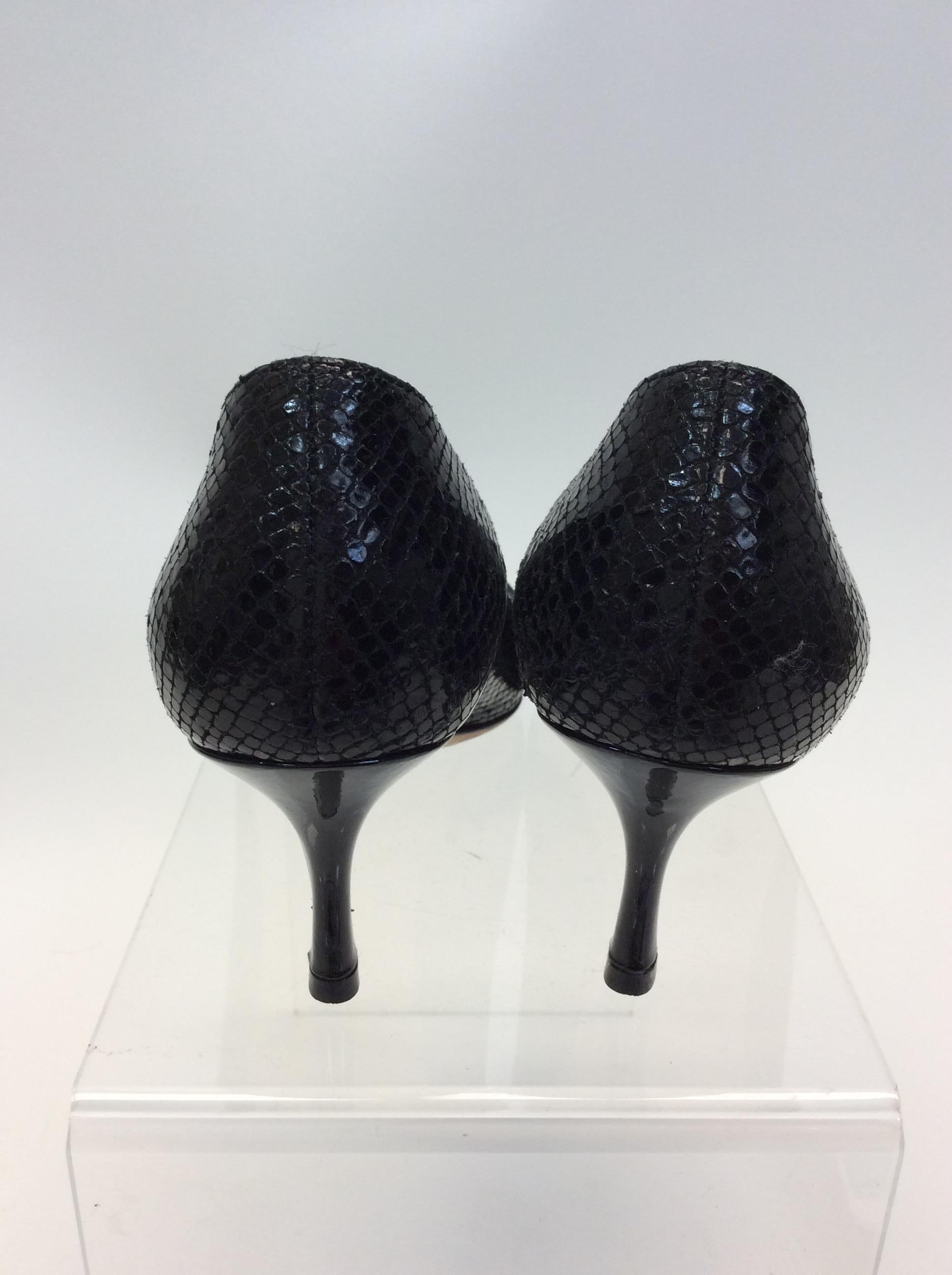 Jimmy Choo Black Skin and Patent Leather Heels In Good Condition For Sale In Narberth, PA