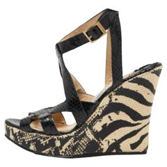 Jimmy Choo Sandalias de cuña con plataforma de piel de serpiente negra en relieve Talla 39