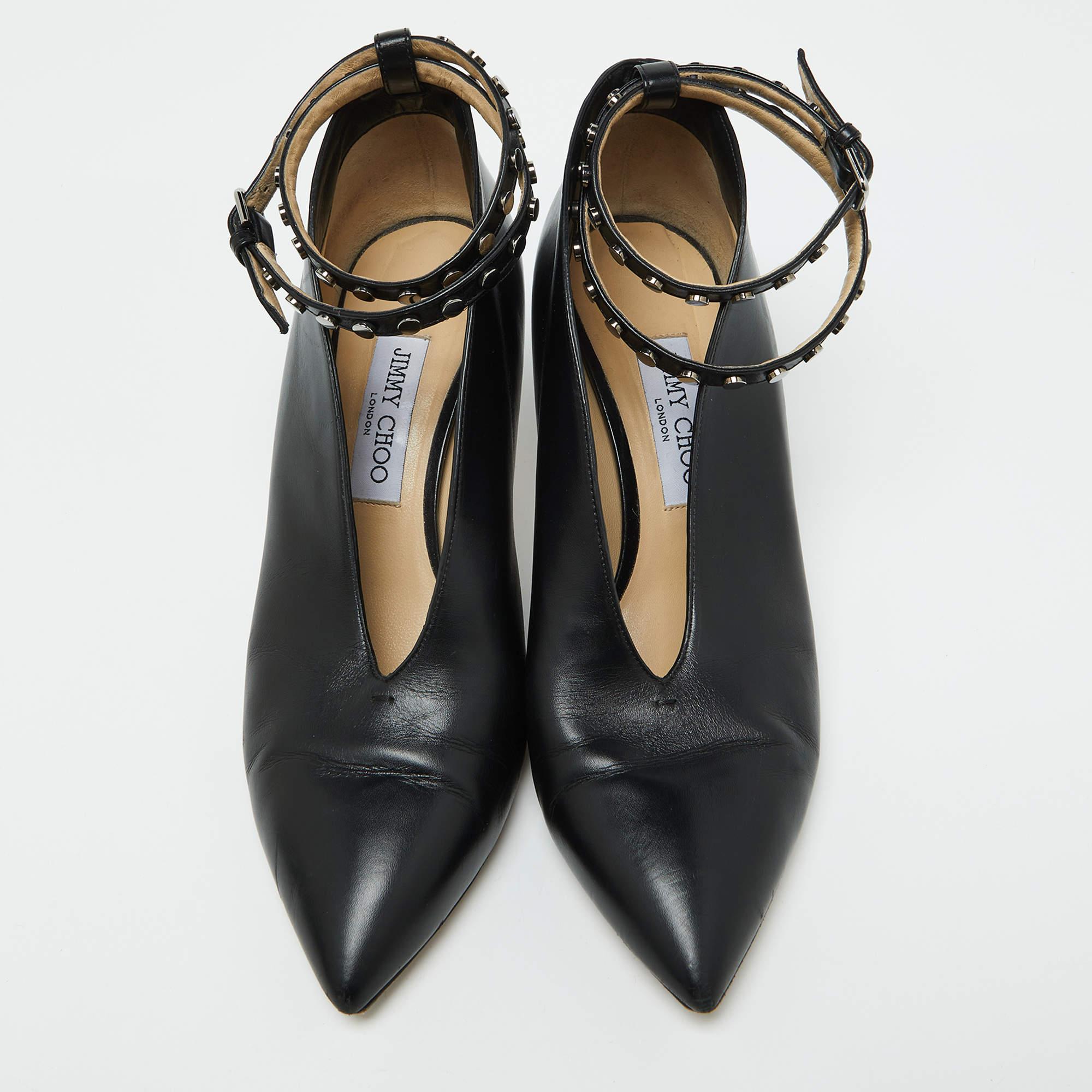 Jimmy Choo Black Studs Leather Ankle Strap Pumps Size 40 In Good Condition For Sale In Dubai, Al Qouz 2