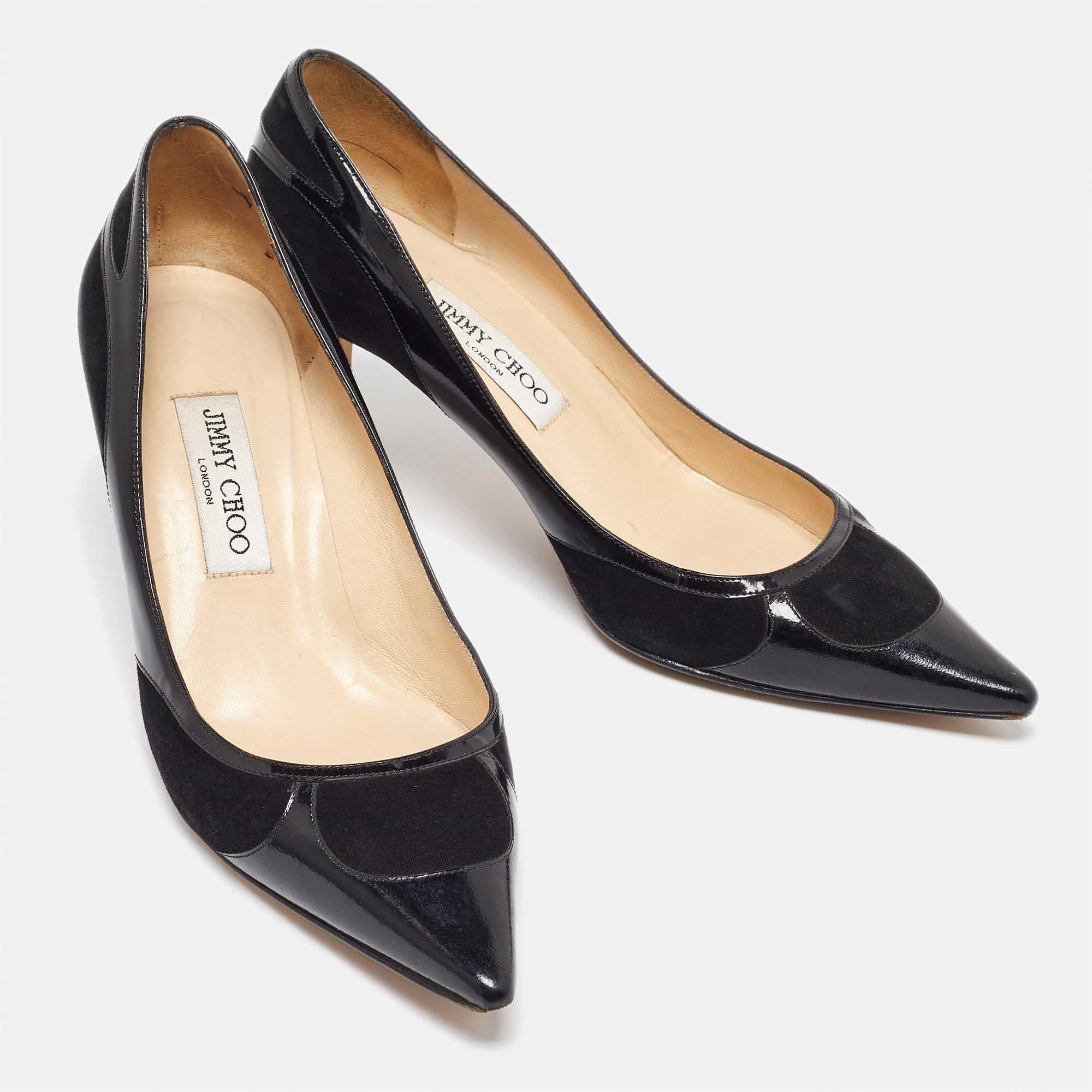 Jimmy Choo Escarpins à bout pointu en daim et cuir verni noir Taille 38.5 État moyen - En vente à Dubai, Al Qouz 2