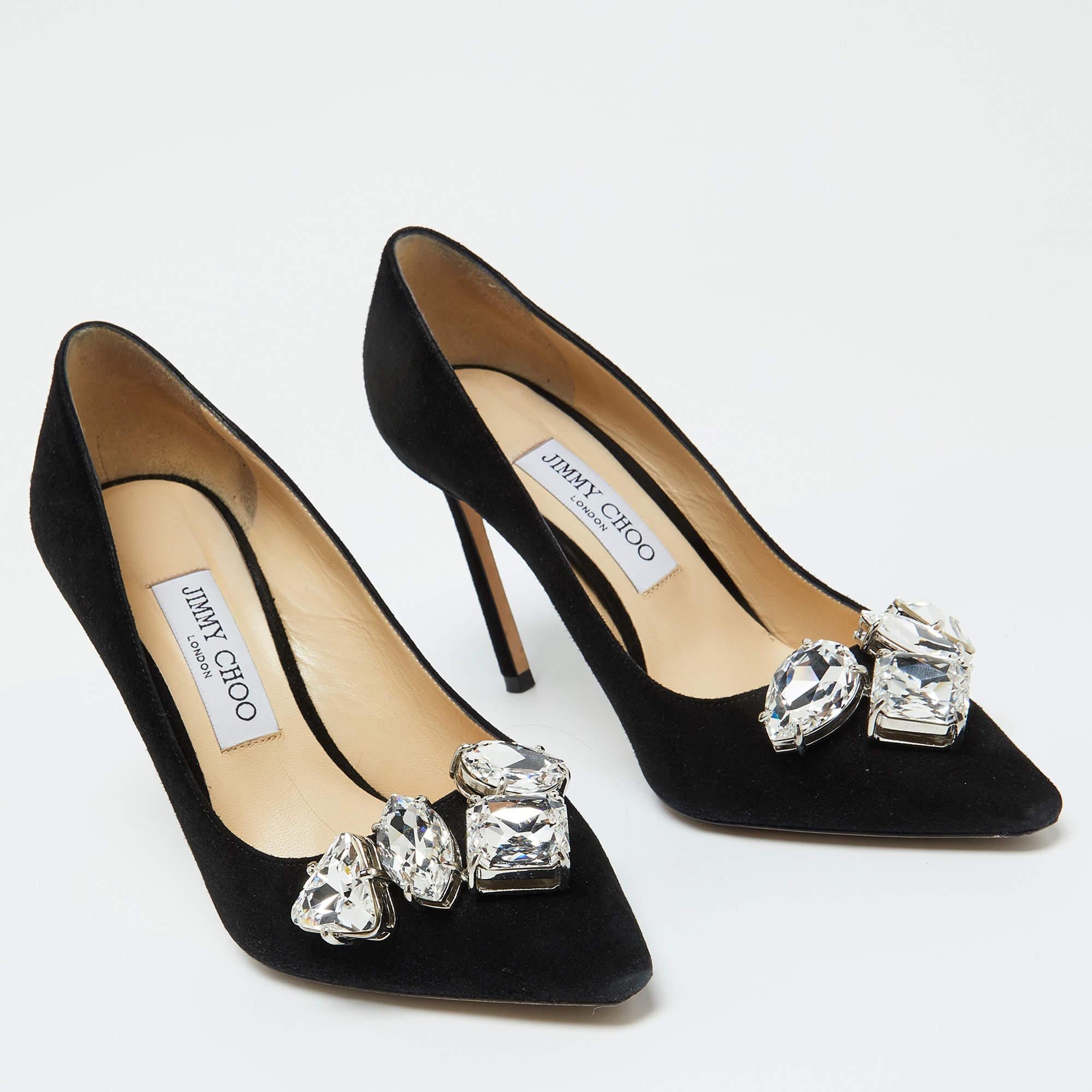 Jimmy Choo - Escarpins à bout pointu en daim noir ornés de cristaux - Taille 37,5 Bon état à Dubai, Al Qouz 2