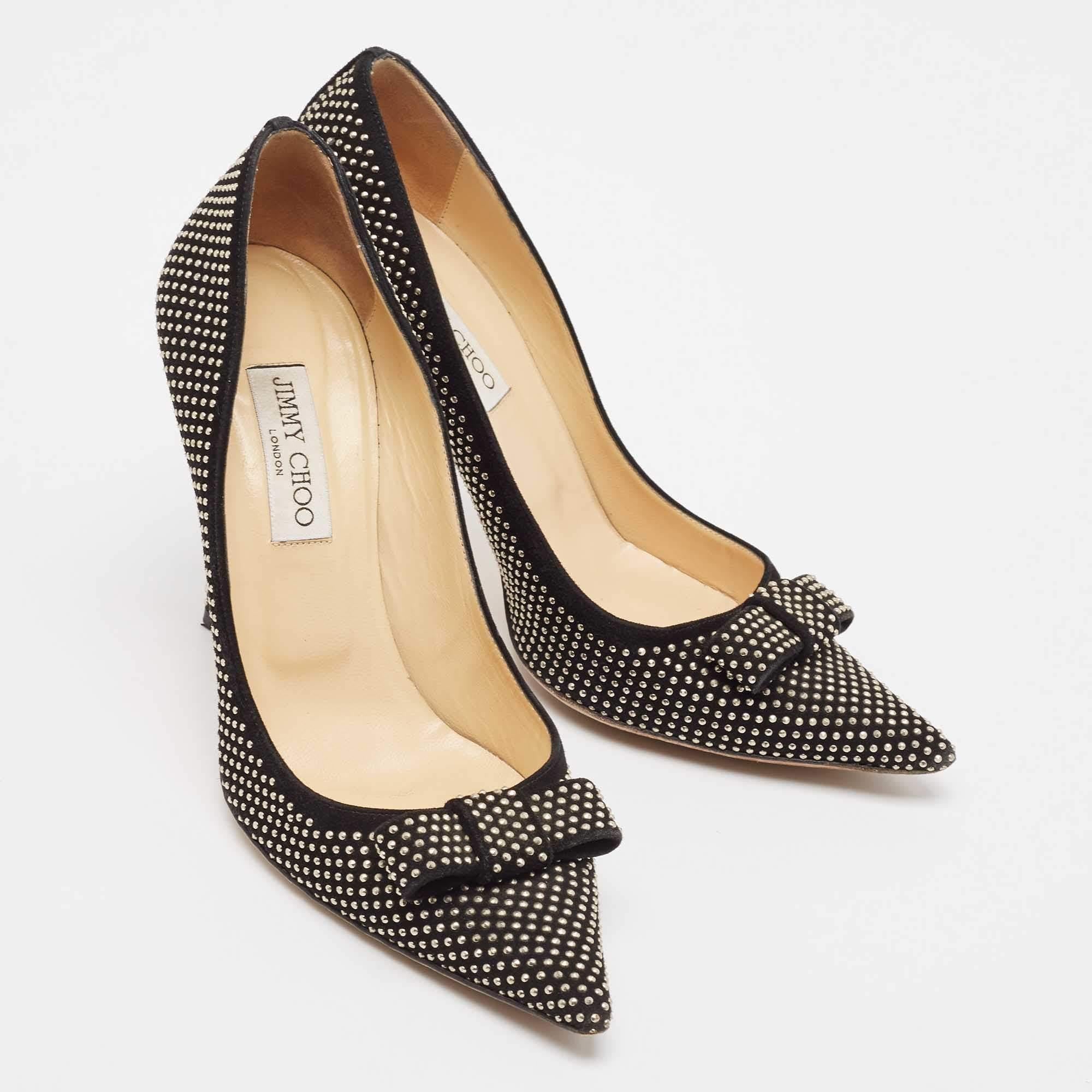 Jimmy Choo - Escarpins Maya en daim noir avec ornements - Taille 40 État moyen - En vente à Dubai, Al Qouz 2