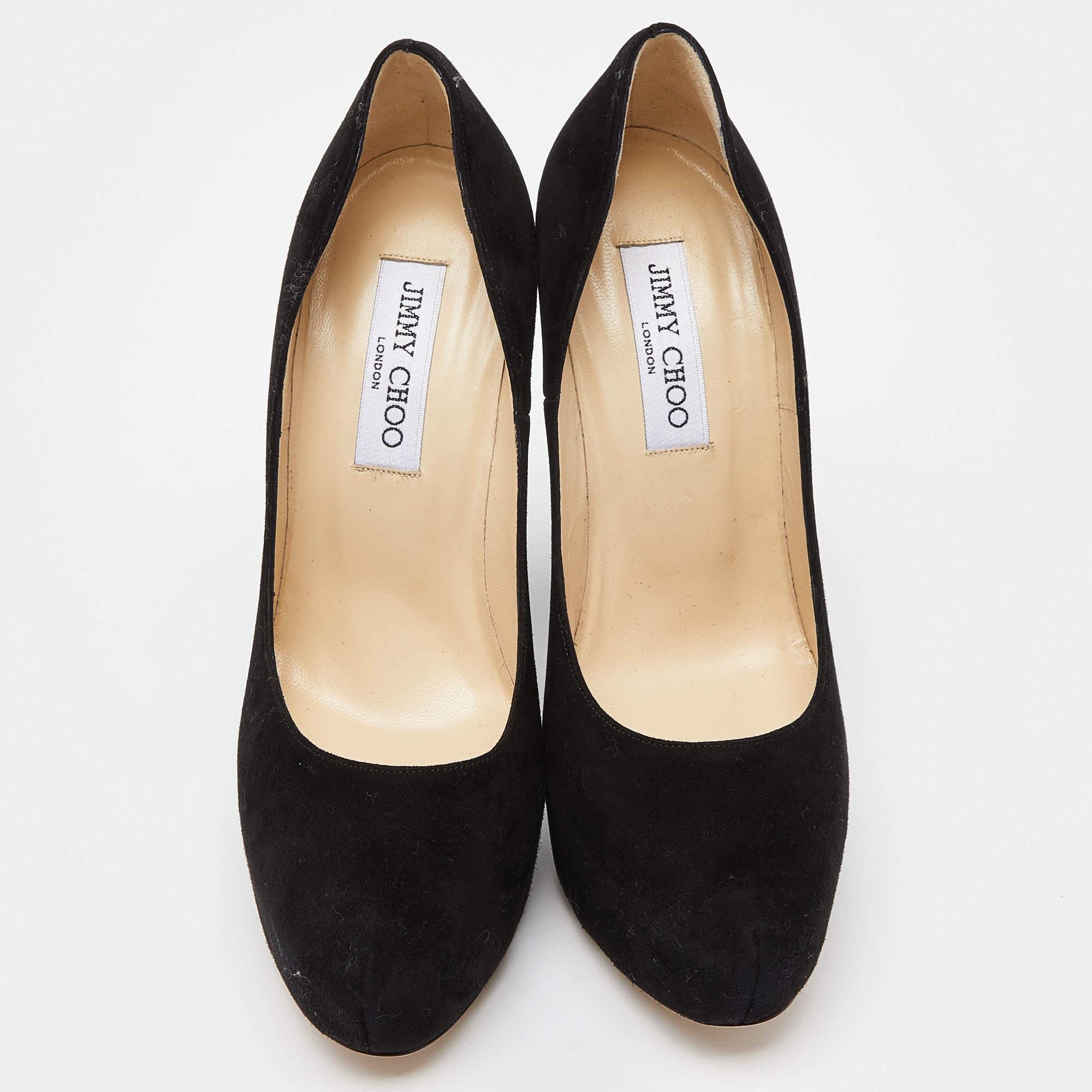 Jimmy Choo Black Suede Esam Crystal Embellished Pumps Size 39 In Excellent Condition For Sale In Dubai, Al Qouz 2