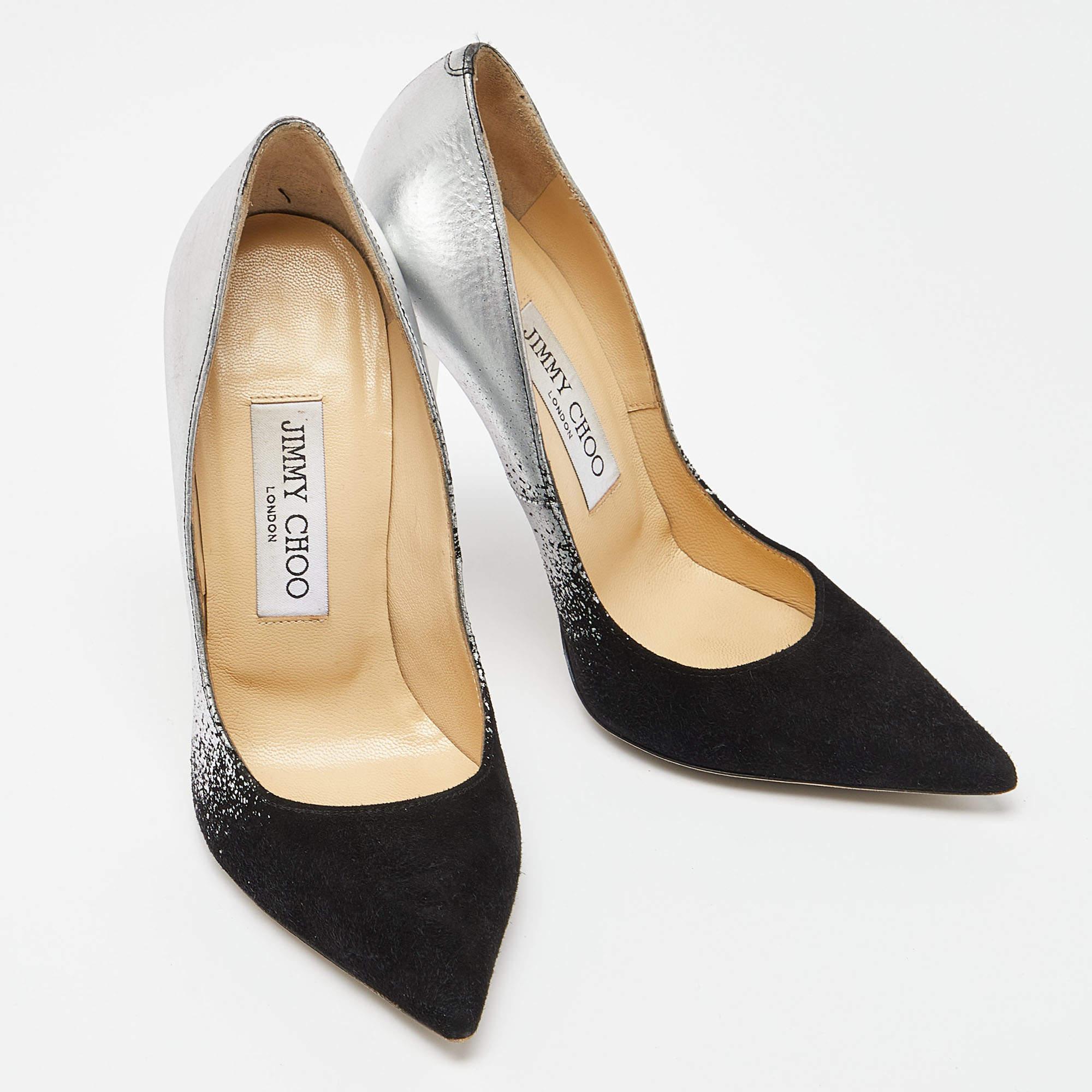 Jimmy Choo - Escarpins à bout pointu en daim noir - Taille 35 Bon état - En vente à Dubai, Al Qouz 2