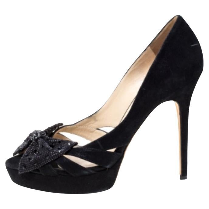 Jimmy Choo Black Suede Taja Crystal Embellished Bow Peep Toe Pumps Size 38 in vendita