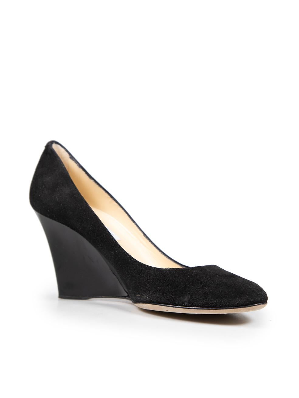 CONDITION is Good. General wear to heels is evident. The insoles have general creasing and some light markings. The inside heel counter has abrasions and some discolouration. The soles have some abrasions and discolouration from use. The heels have